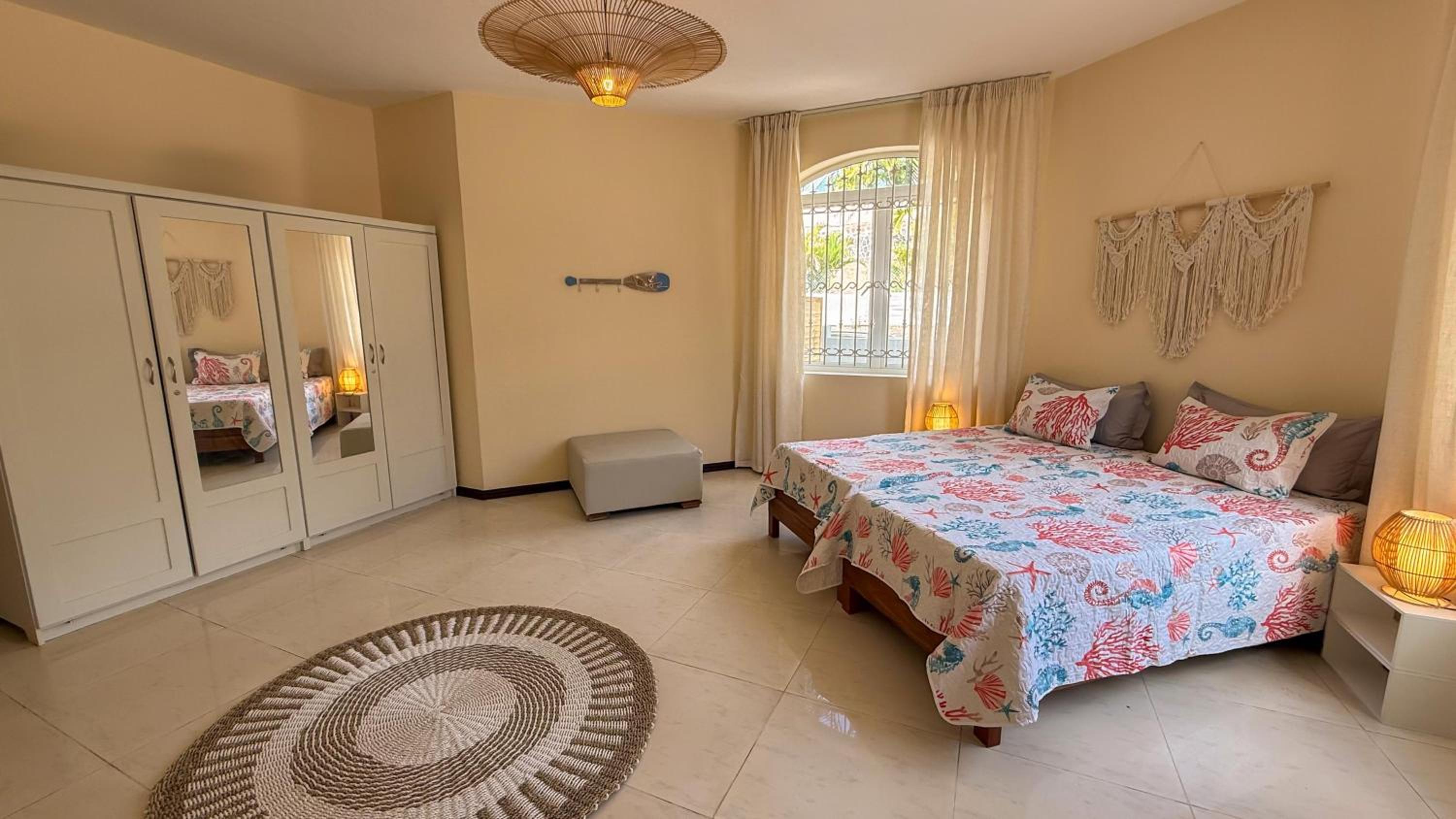 LAKAZ DEL VISTA - Luxurious new apartments with panoramic sea views, pool & garden retreat