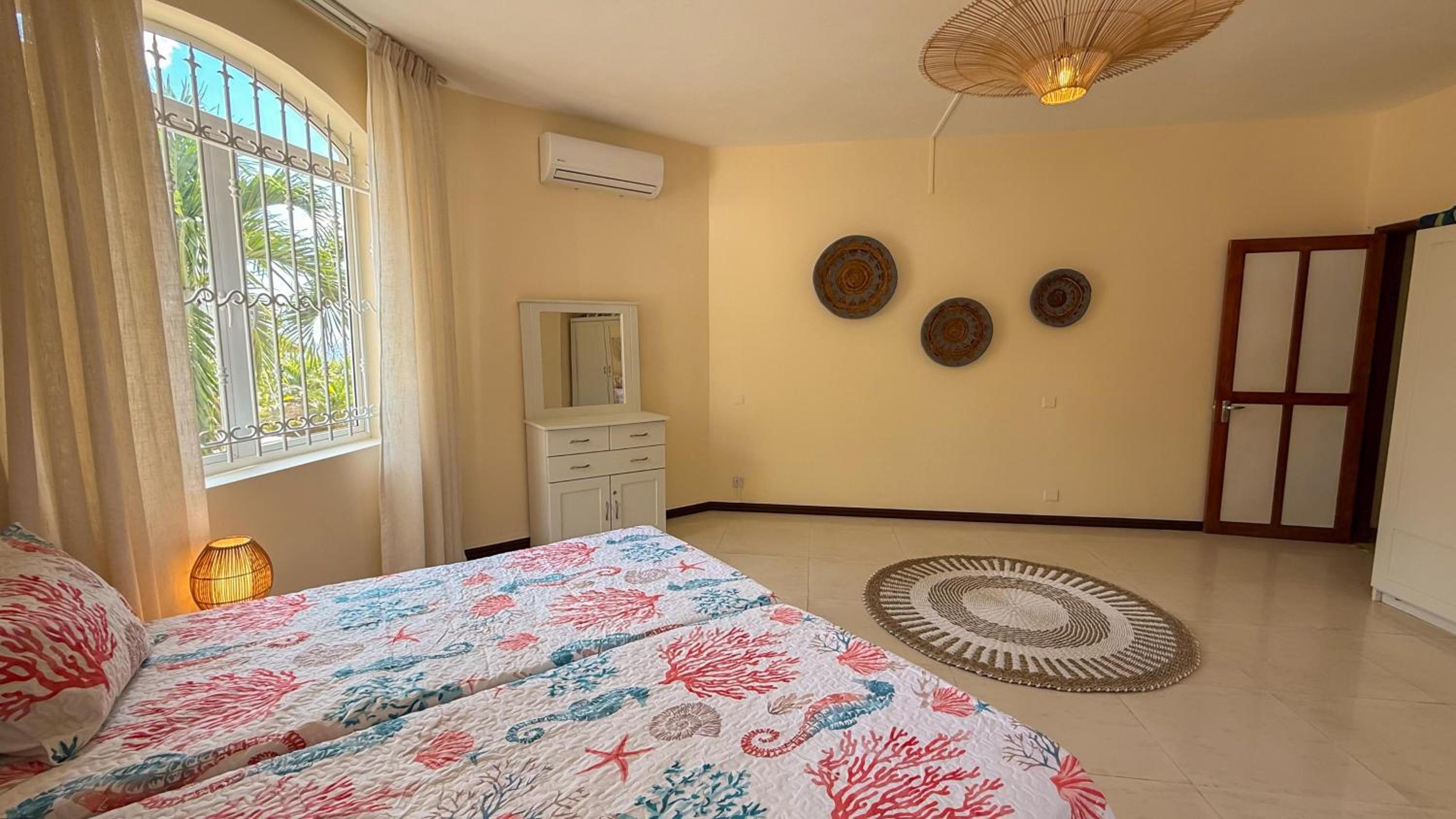 LAKAZ DEL VISTA - Luxurious new apartments with panoramic sea views, pool & garden retreat