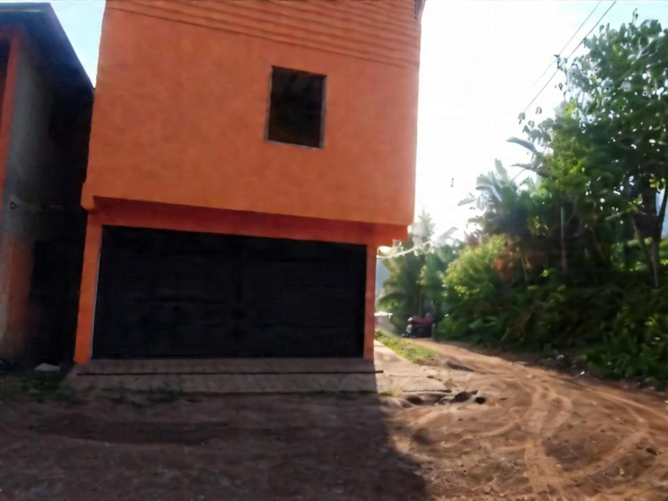 Casa moderna em meio a natureza