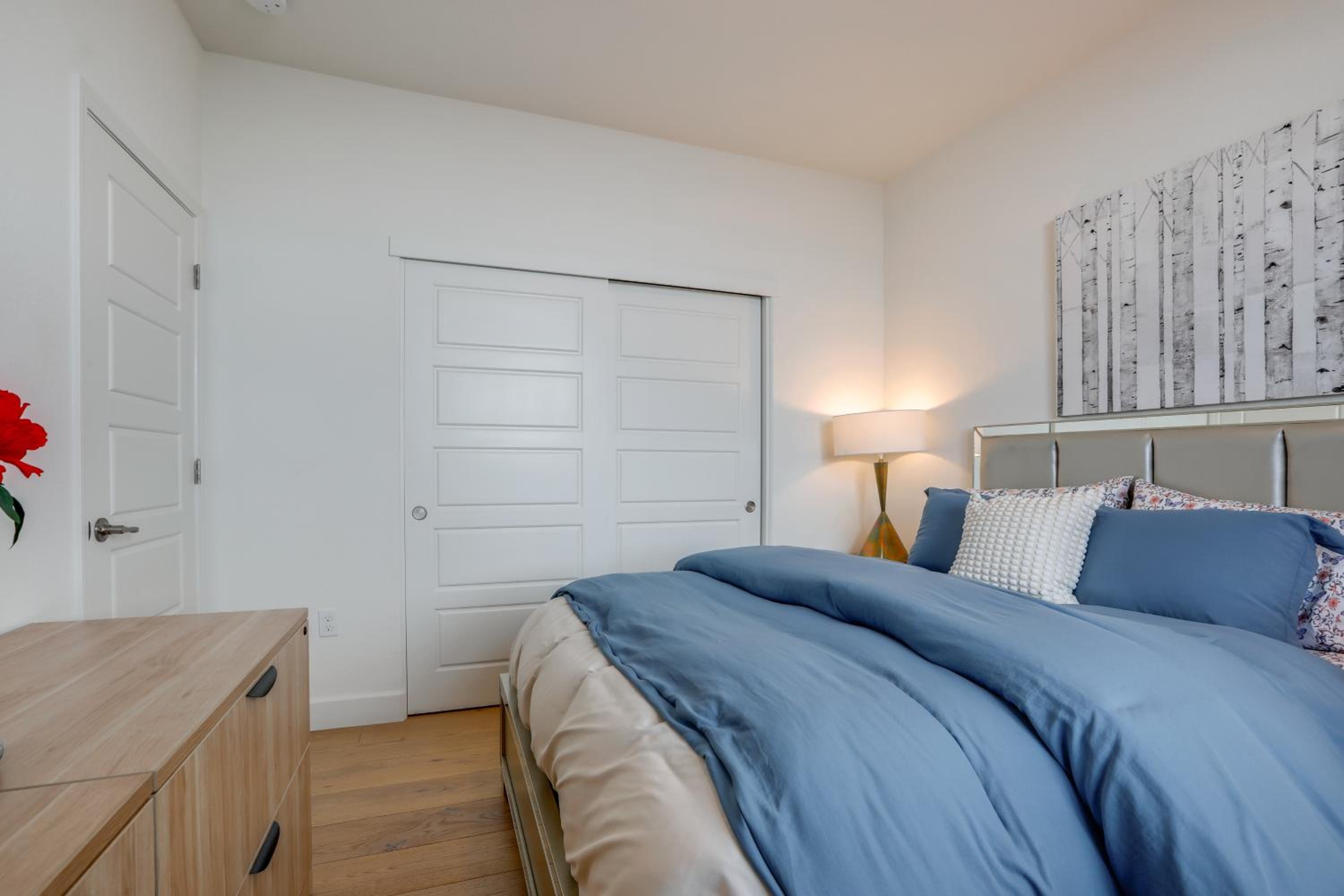 Cozy and Convenient Residential Duplex in Woodland