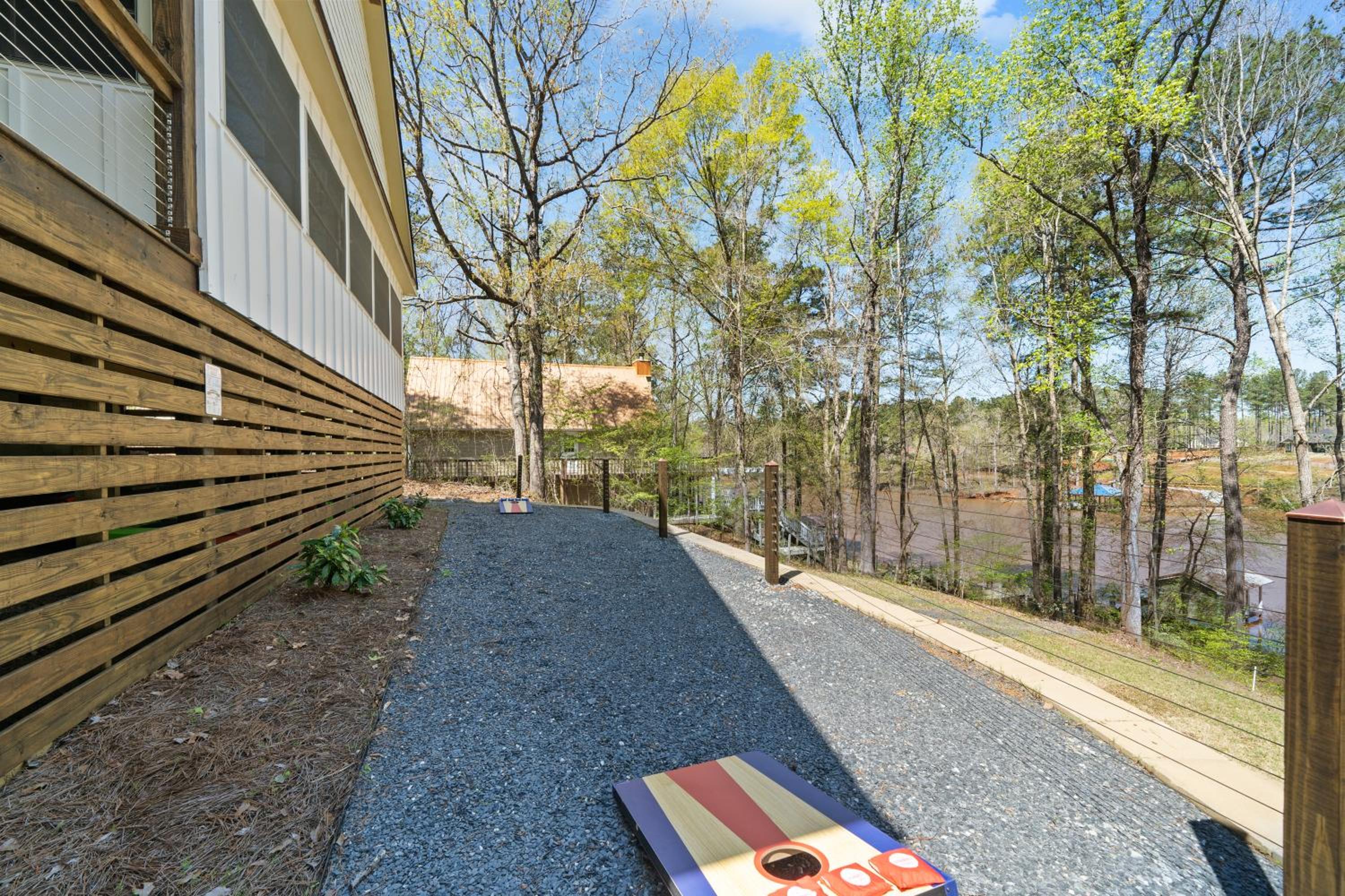 Lakeside Lodge on Bluegill- Arcade, Dock, FirePit