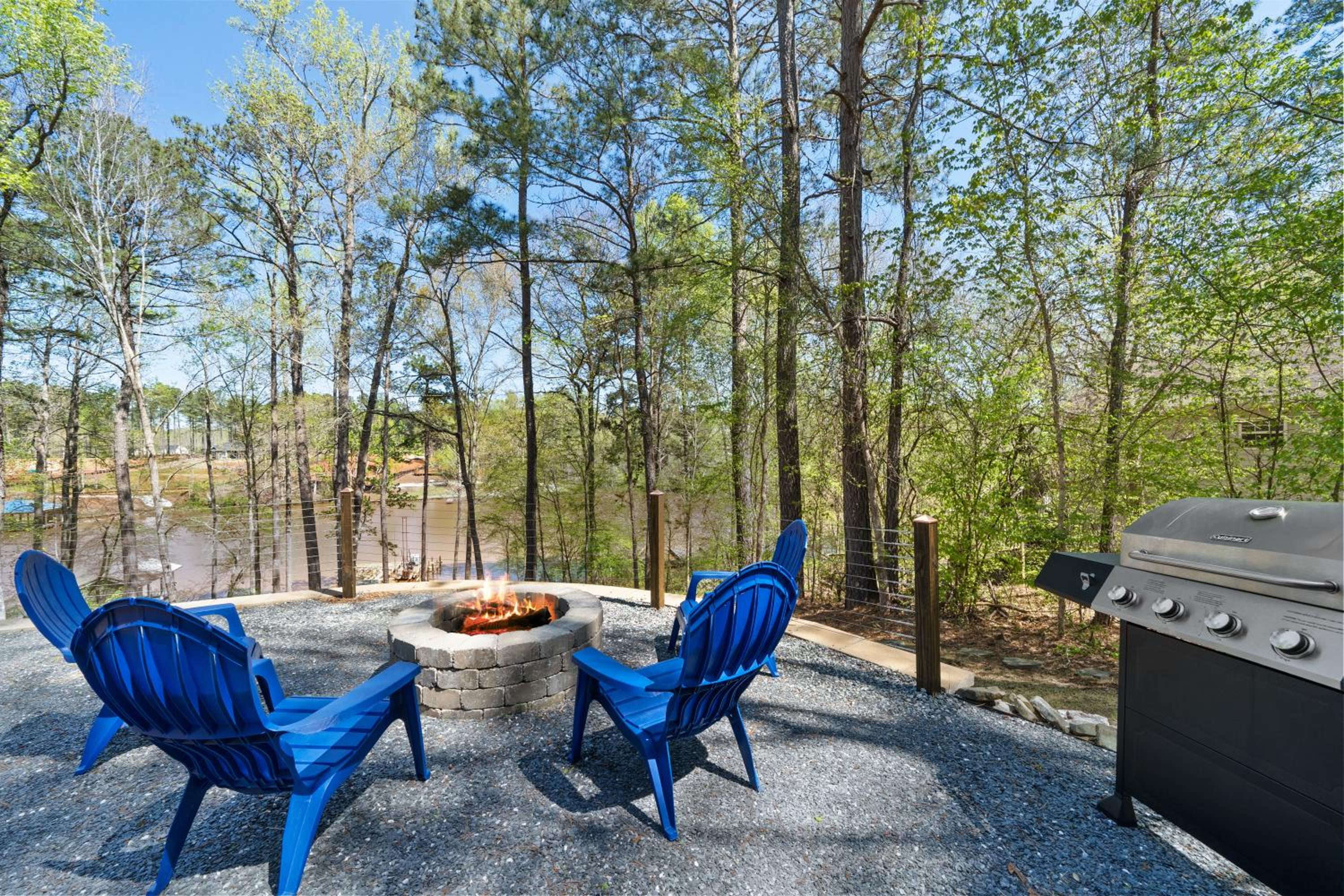 Lakeside Lodge on Bluegill- Arcade, Dock, FirePit