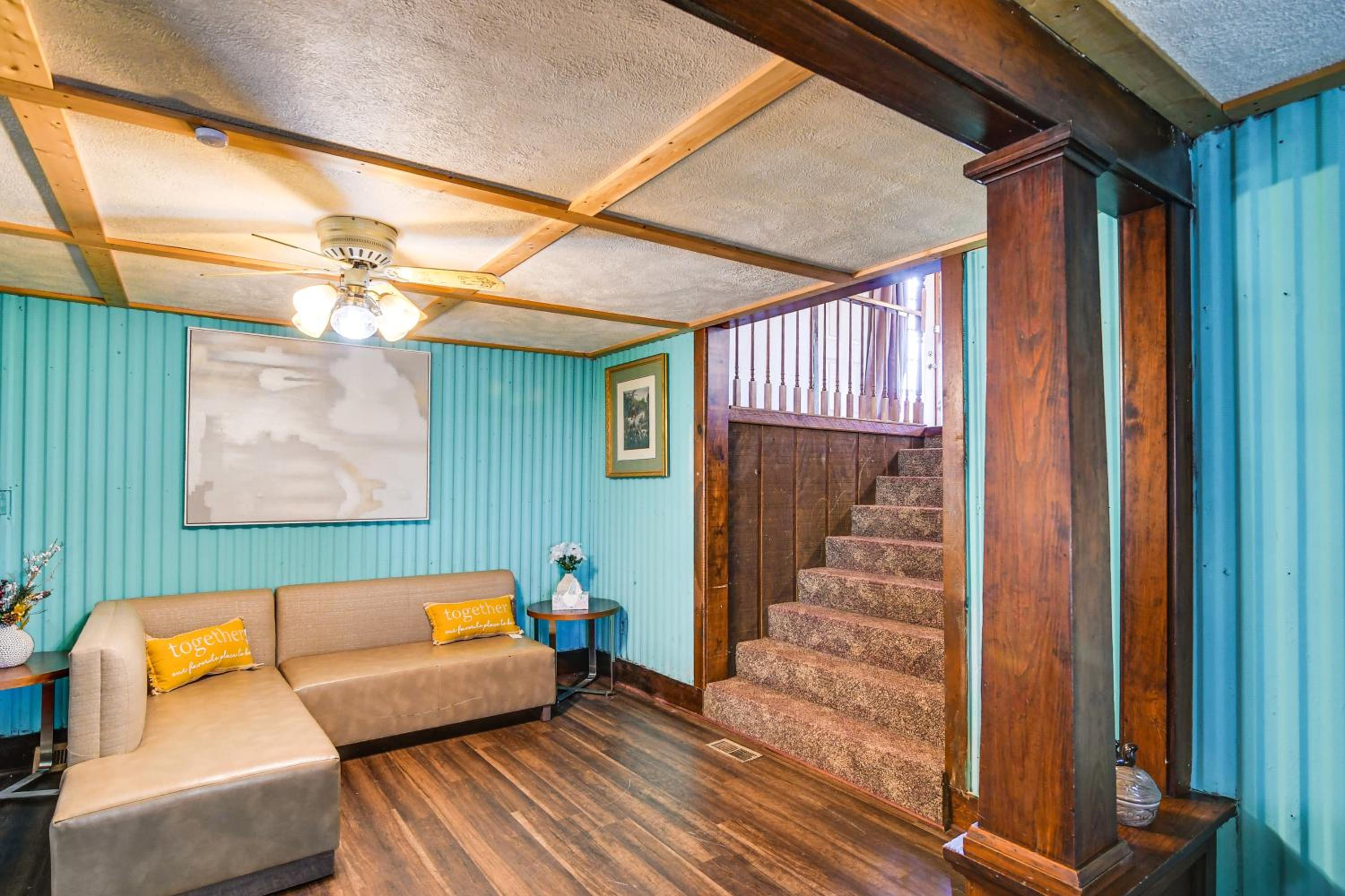 8 Mi to Lake Panorama Cozy Family Getaway