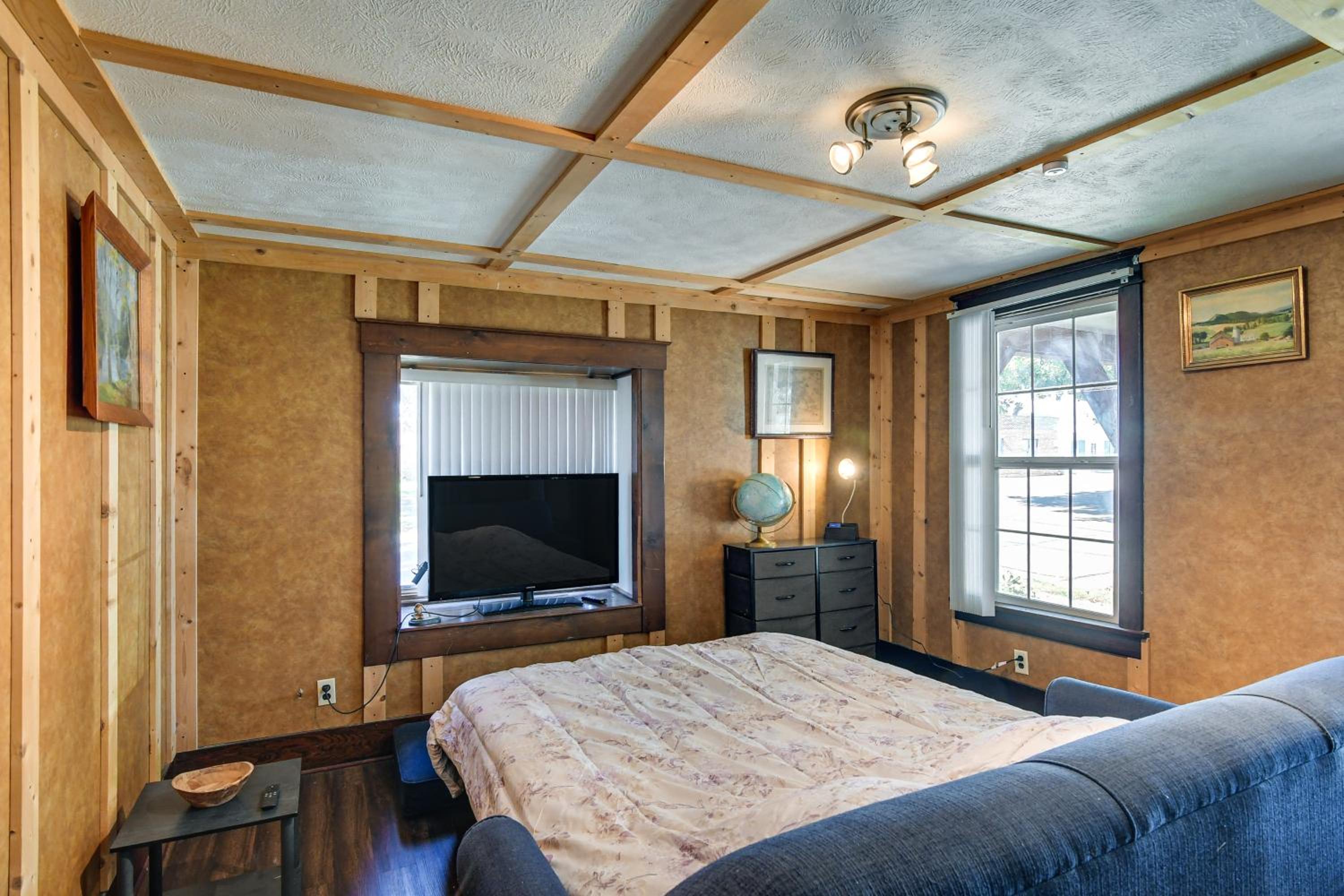 8 Mi to Lake Panorama Cozy Family Getaway