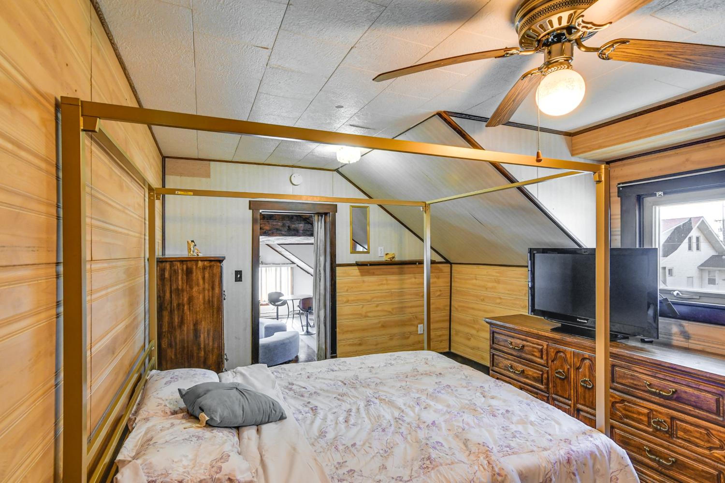 8 Mi to Lake Panorama Cozy Family Getaway