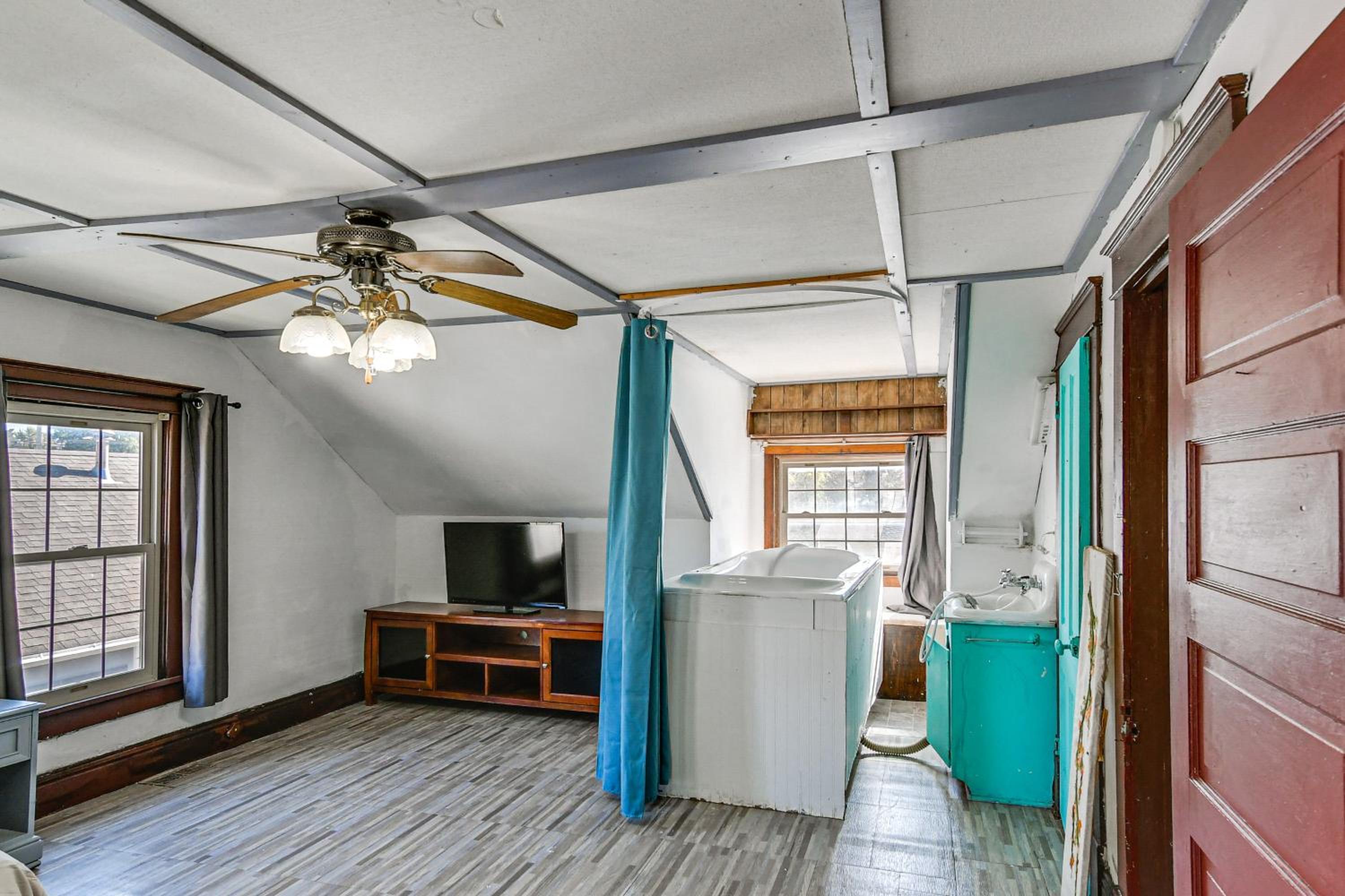 8 Mi to Lake Panorama Cozy Family Getaway