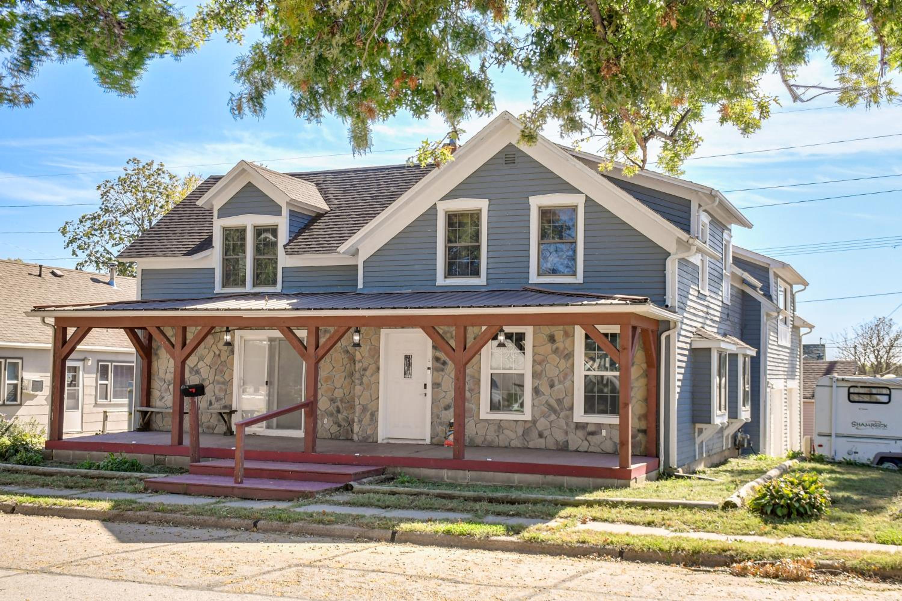 8 Mi to Lake Panorama Cozy Family Getaway