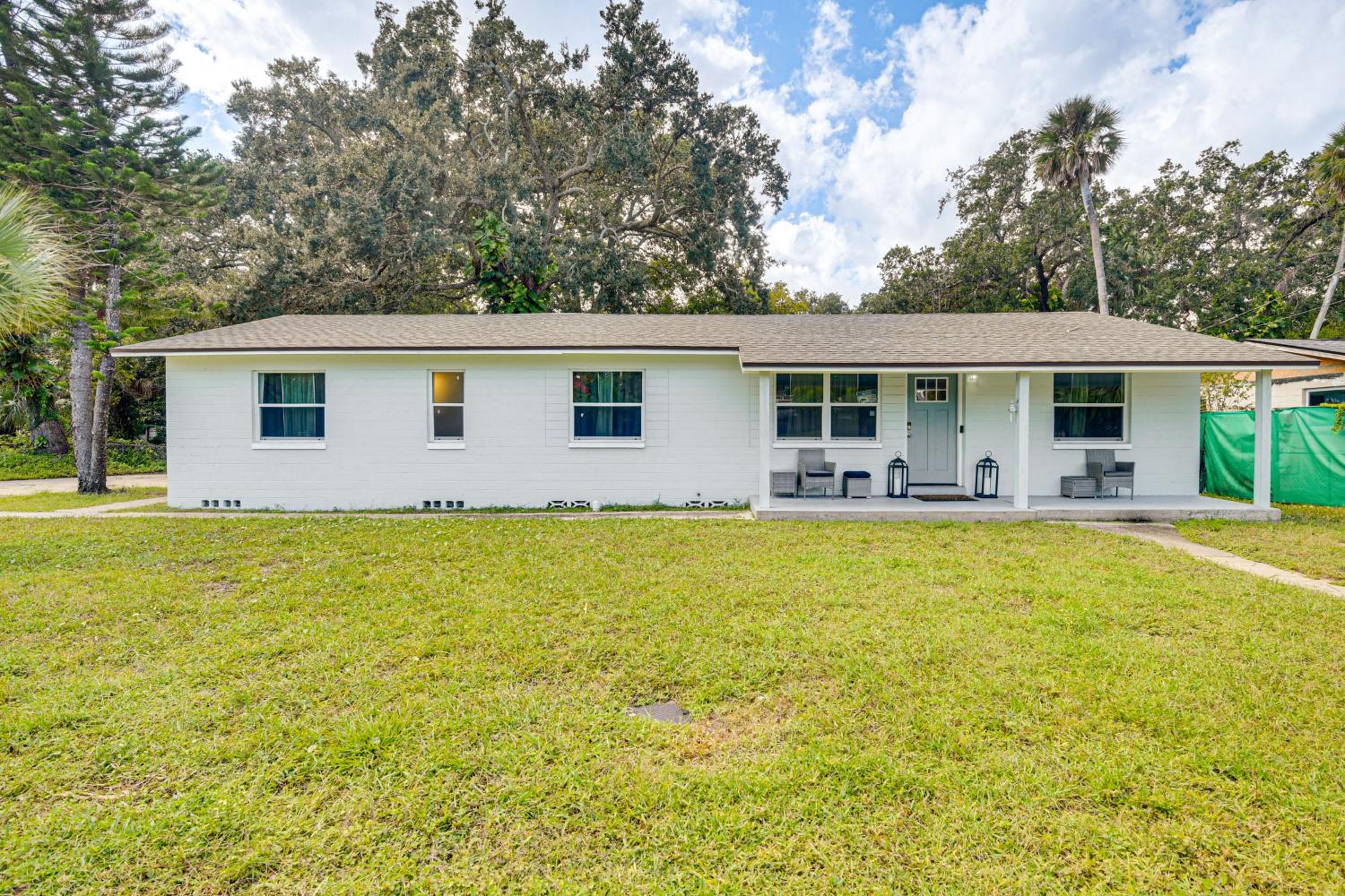 Game Room, Yard Home 3 Mi to Daytona Beach!