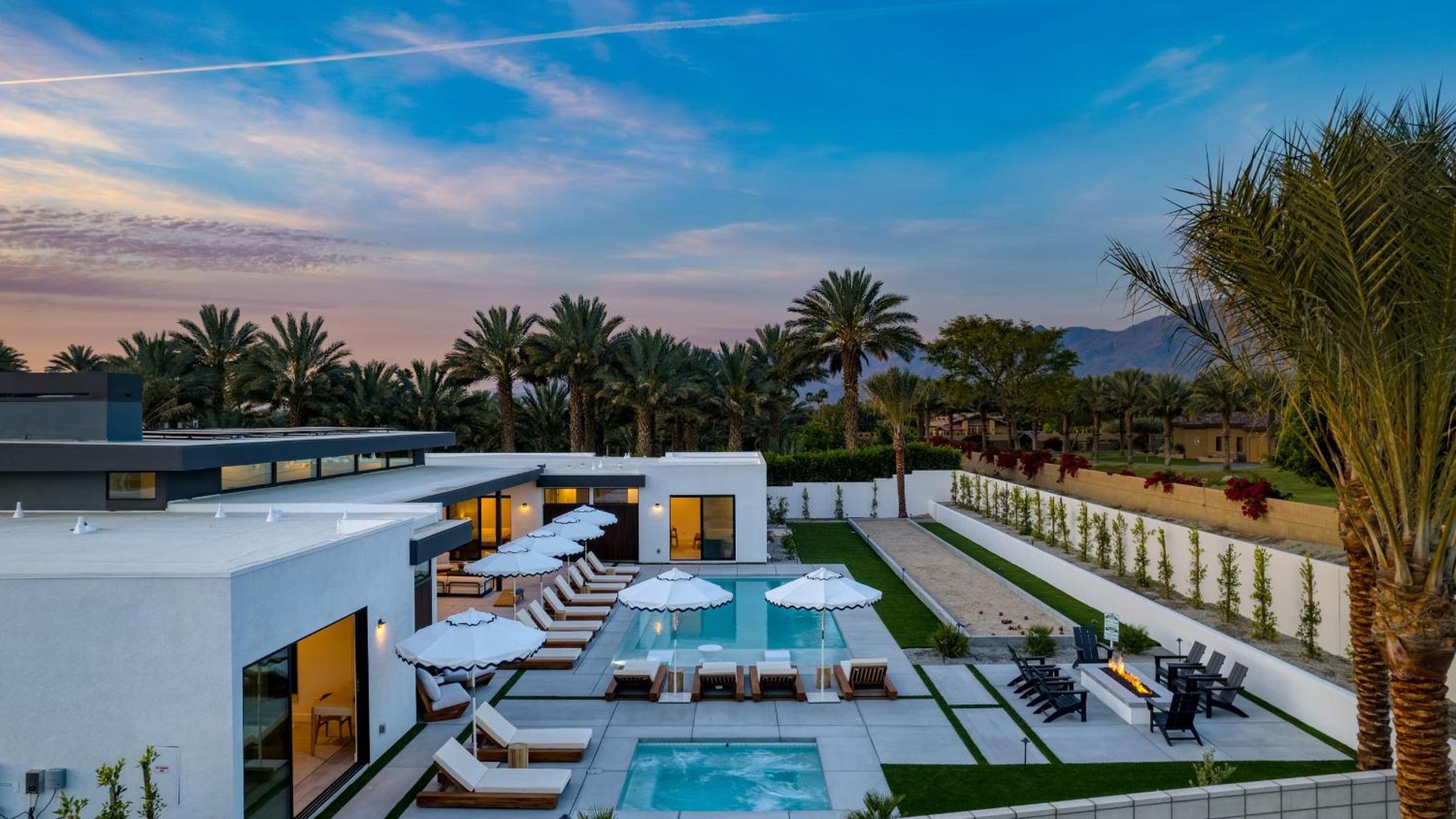 Polo Villa Trio Sleeps 52 3 Homes 20 BDRs