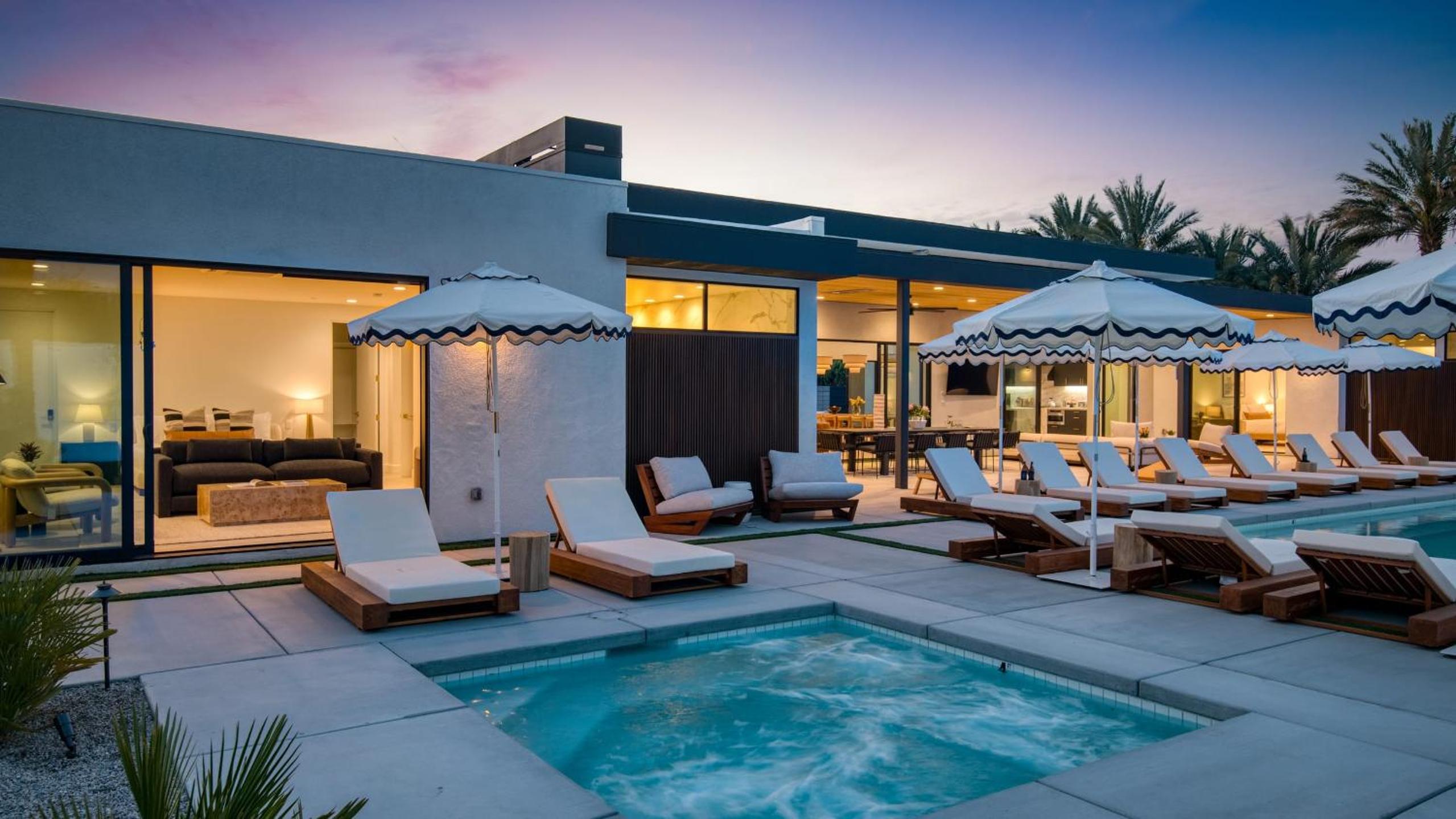 Polo Villa Trio Sleeps 52 3 Homes 20 BDRs