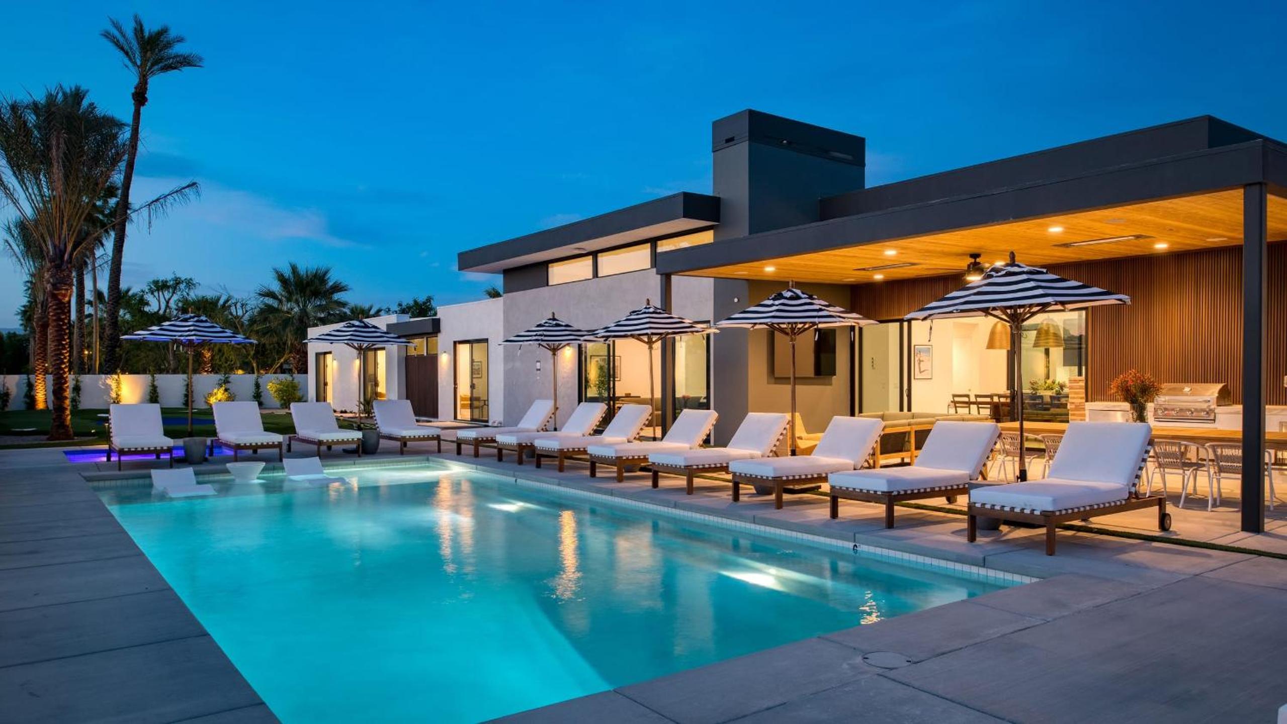 Polo Villa Trio Sleeps 52 3 Homes 20 BDRs