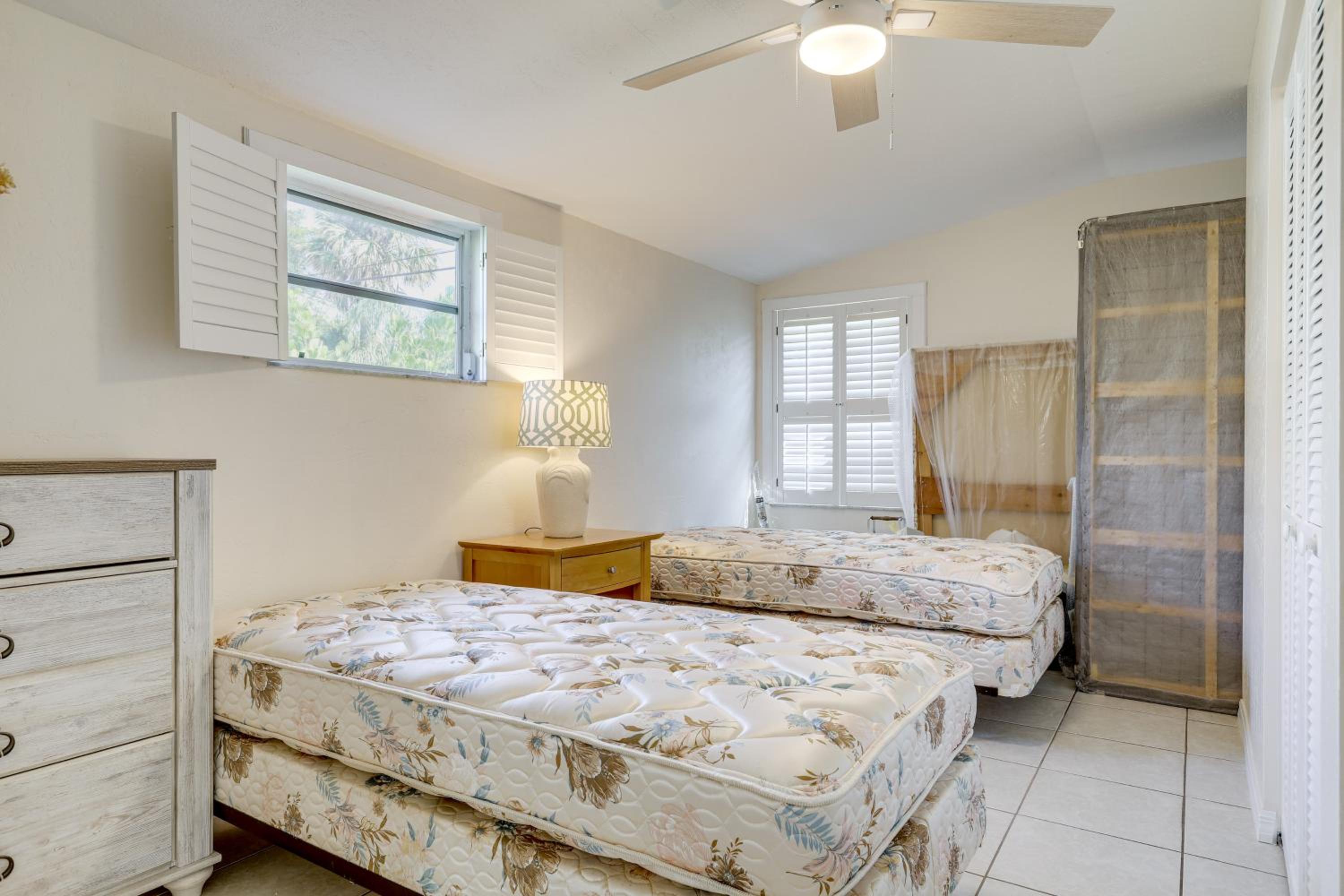 3 Mi to Jensen Beach Pet-Friendly Getaway with Yard