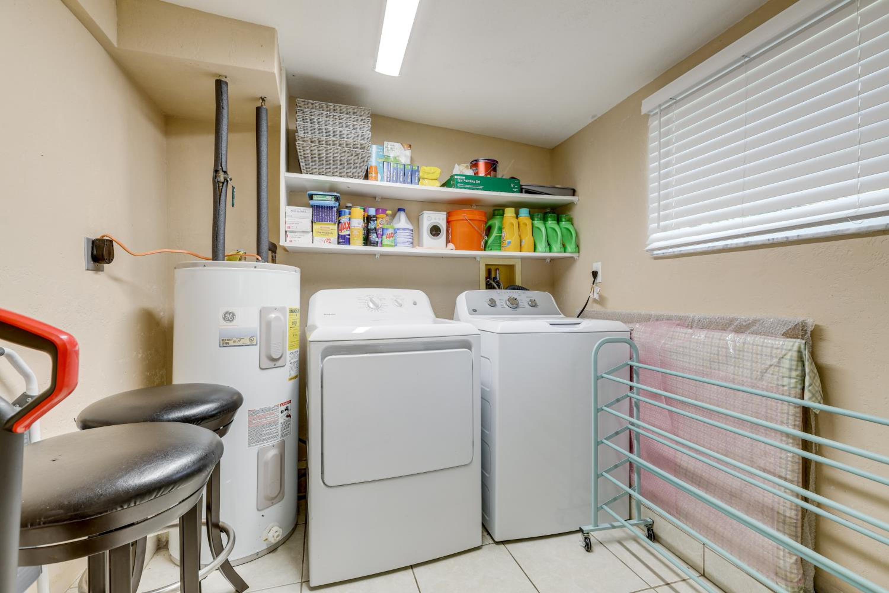 3 Mi to Jensen Beach Pet-Friendly Getaway with Yard
