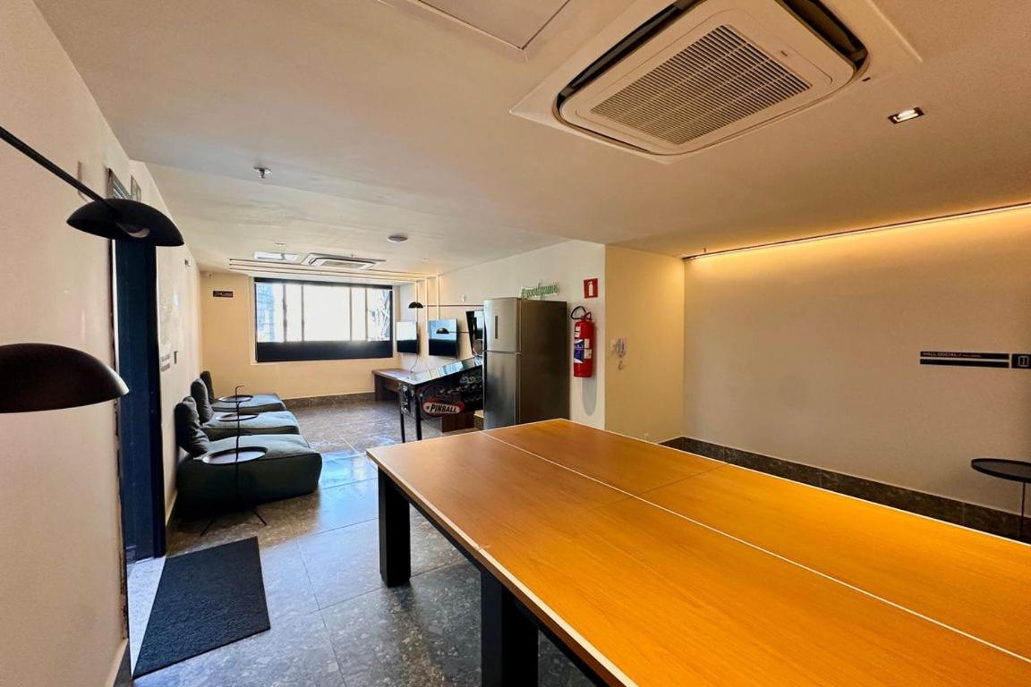 Studio 4pessoas, WiFi, Sauna, Enxoval, Arcos da Lapa, a 5 minutos da Petrobras, próximo a VLT e Metro para Copacabana