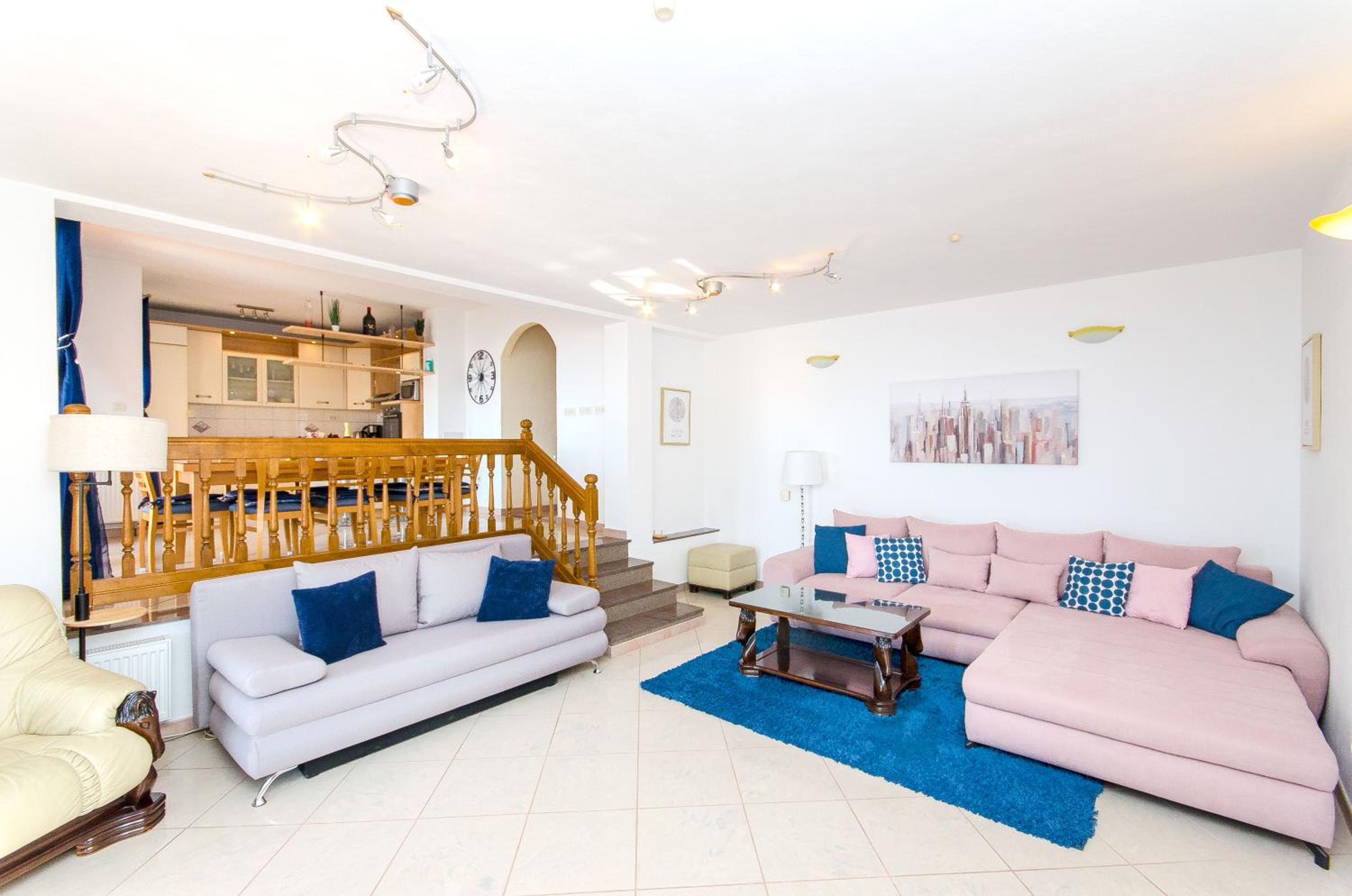 Apartment Luxury Cream