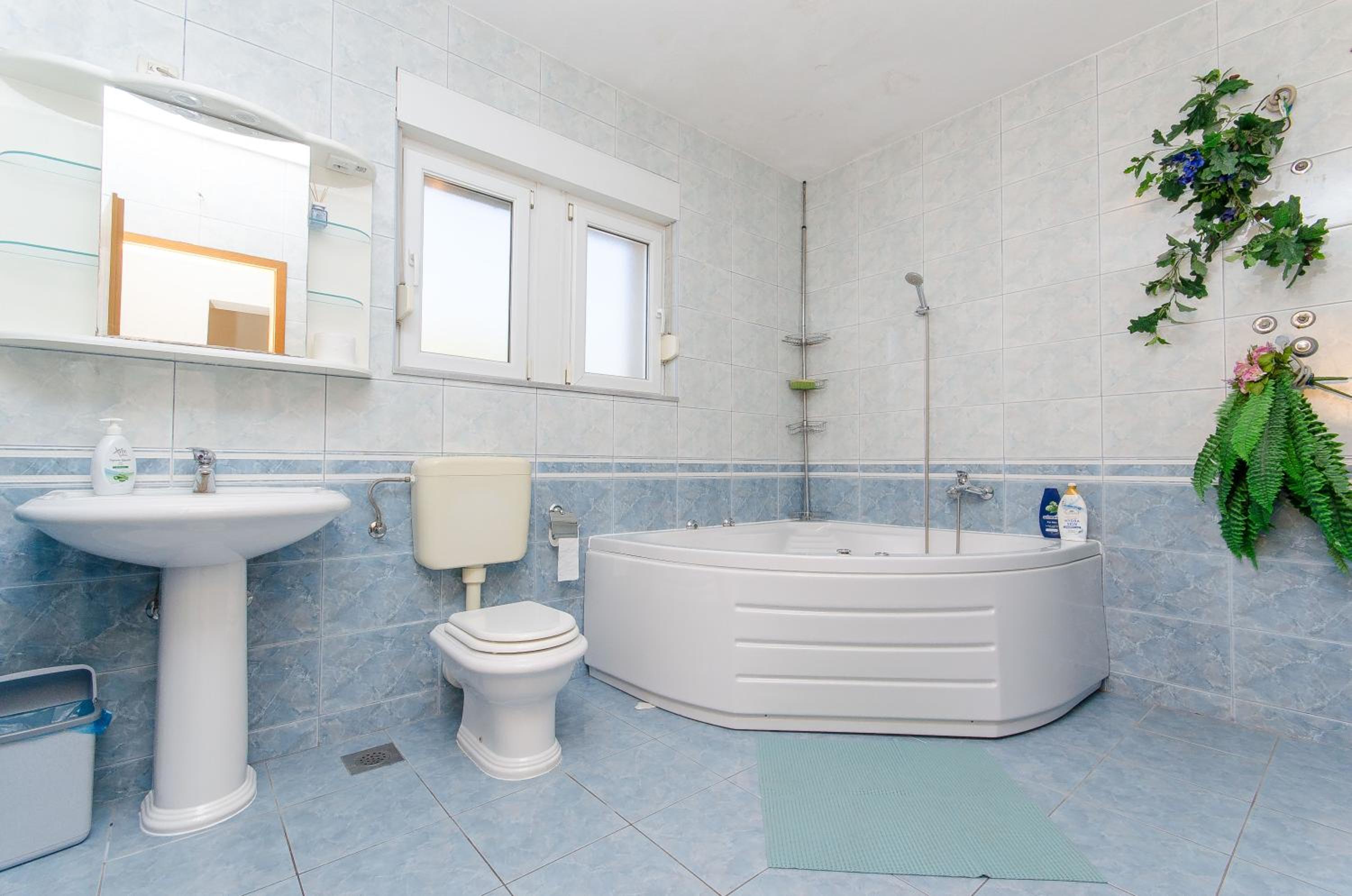 Apartment Luxury Cream