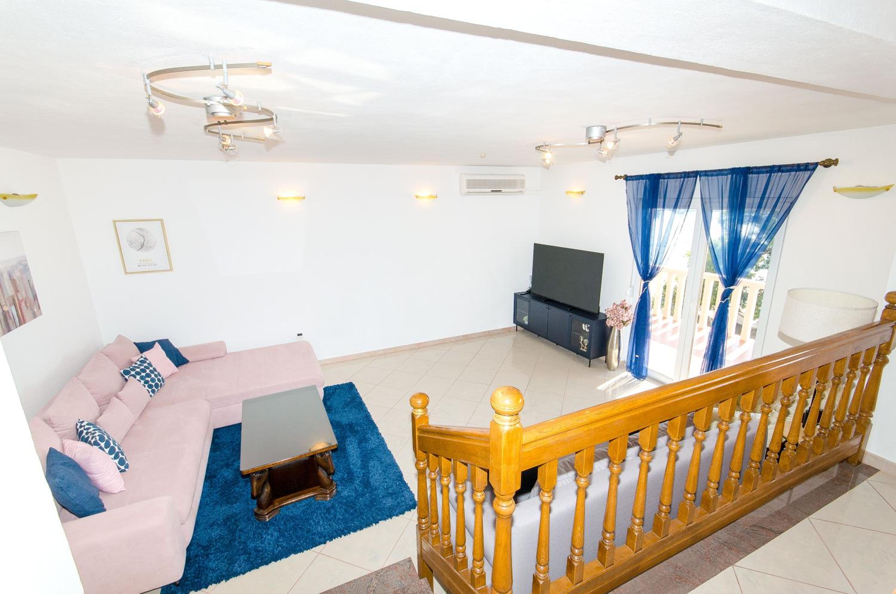Apartment Luxury Cream