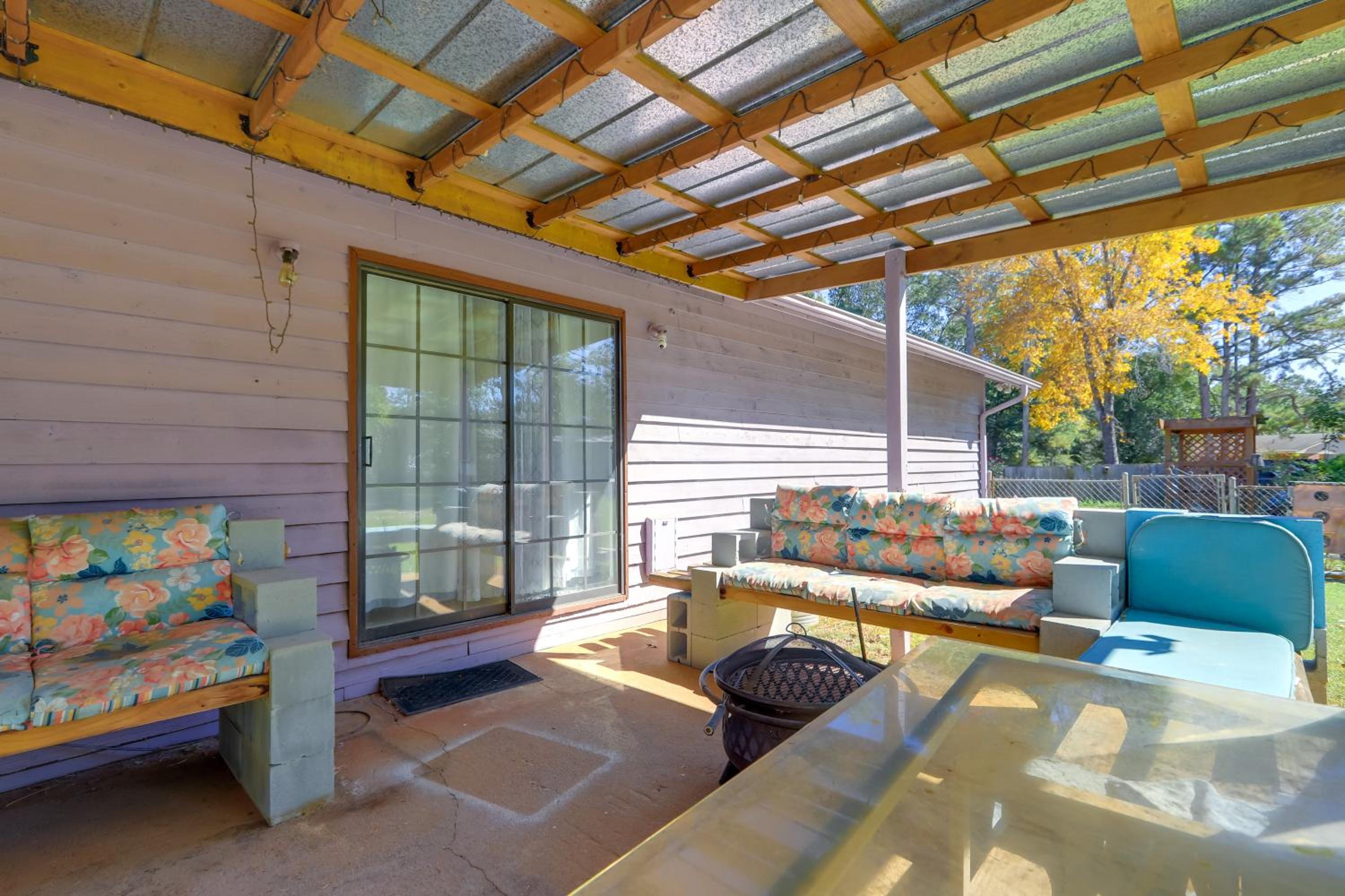 Playground and Grill Pet-Friendly Griffin Getaway!