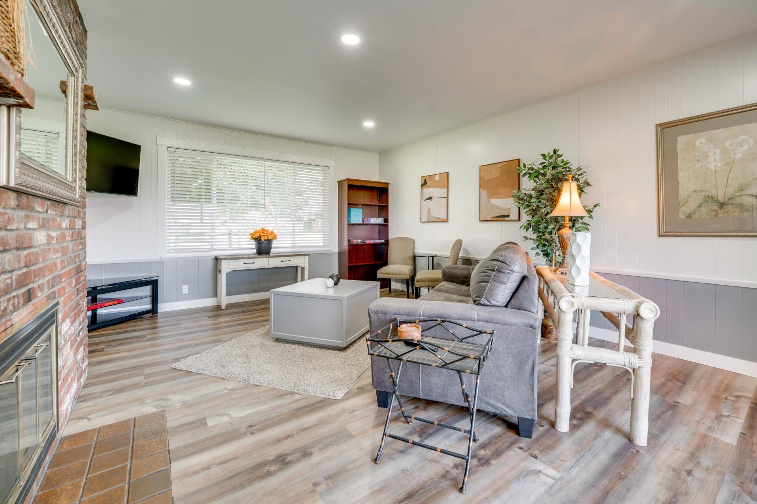 Ski, Fish and Explore Yakima Wine Country Home!