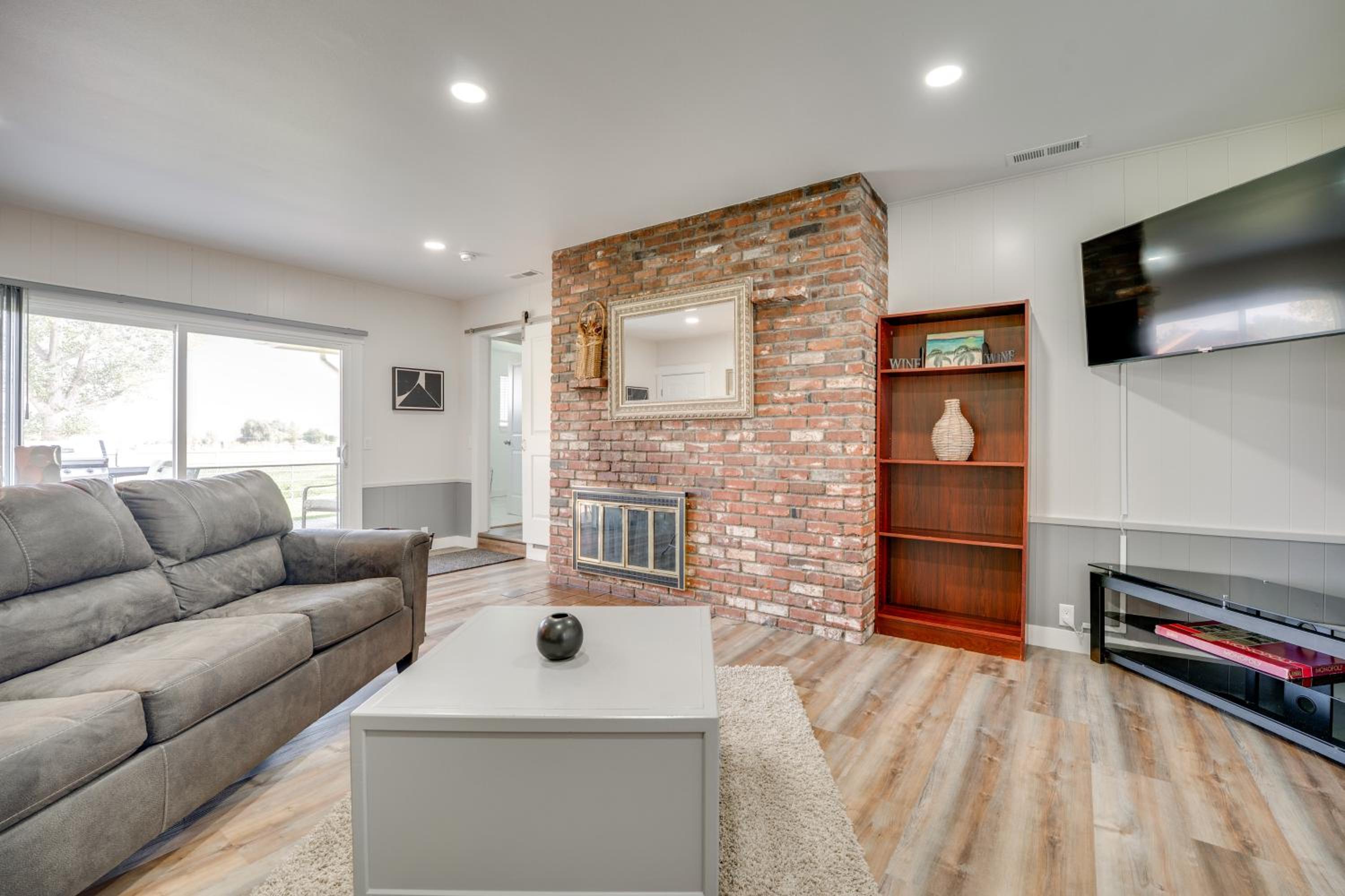Ski, Fish and Explore Yakima Wine Country Home!