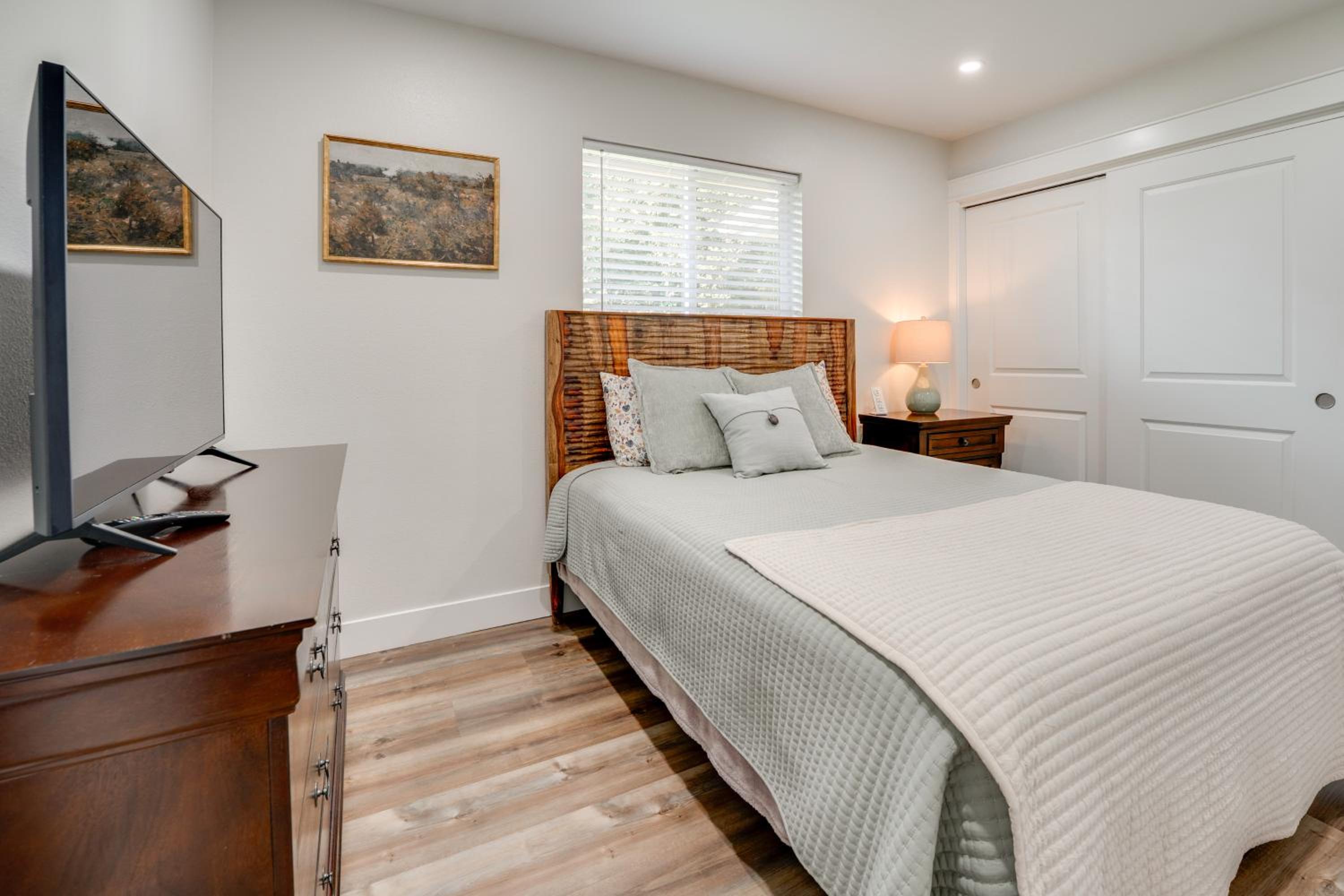 Ski, Fish and Explore Yakima Wine Country Home!