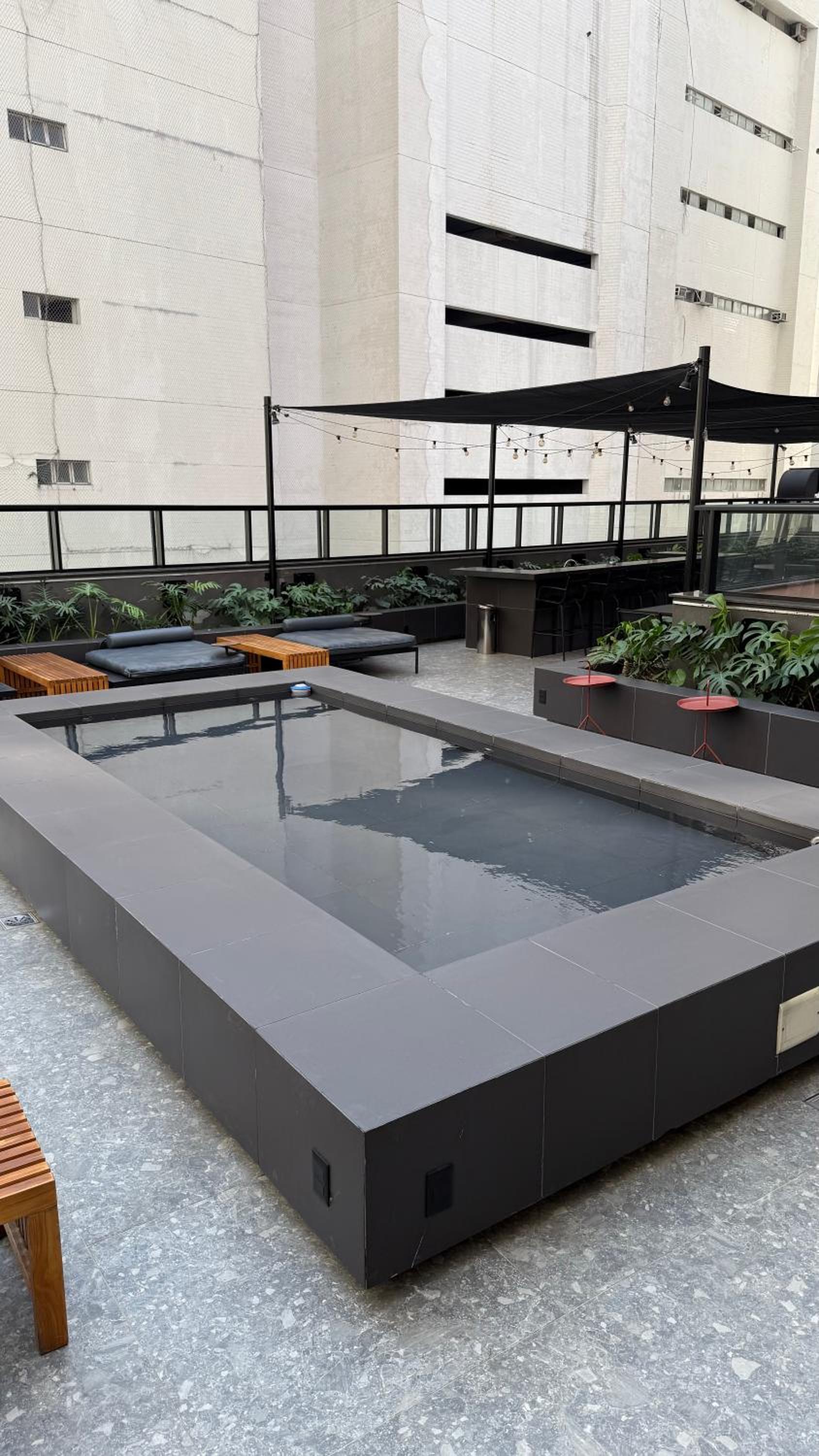 Studio 4pessoas, WiFi, Sauna, Enxoval, Arcos da Lapa, a 5 minutos da Petrobras, próximo a VLT e Metro para Copacabana
