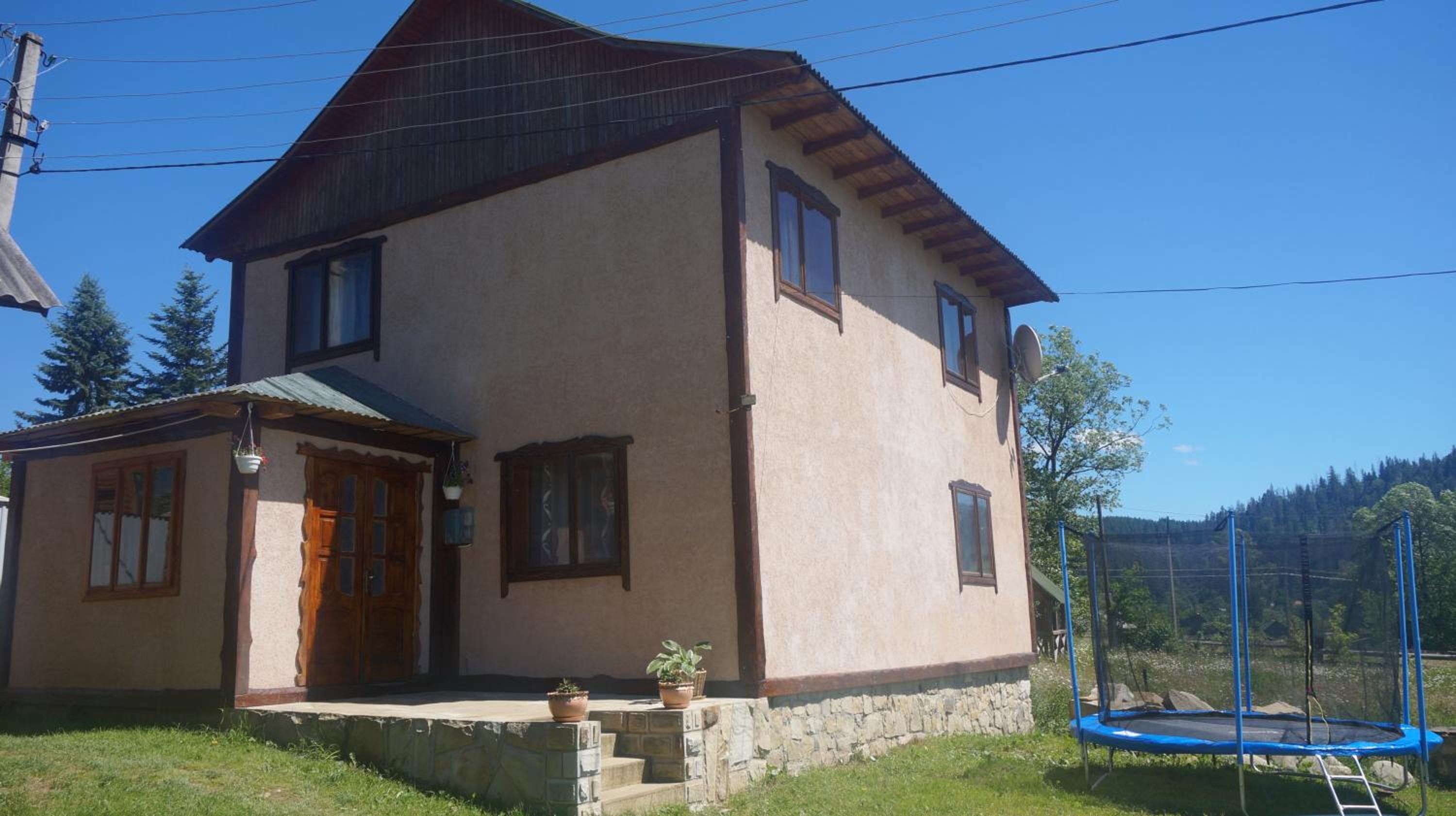 Dobryi Hutsul view 4