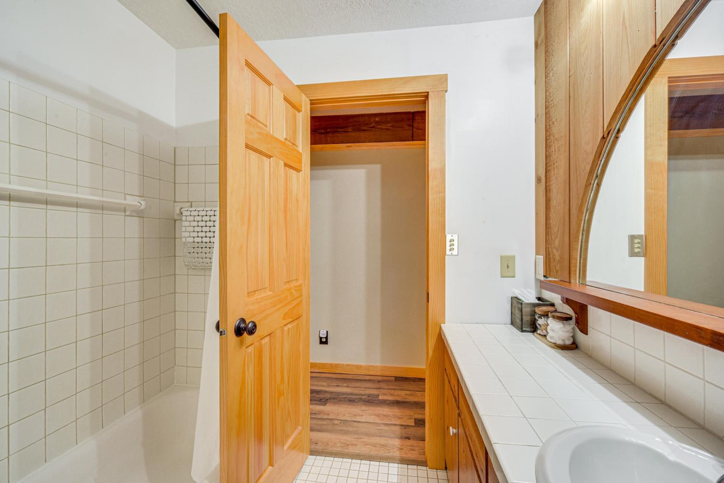 Riverbend Retreat on 7 Acres with River Access!