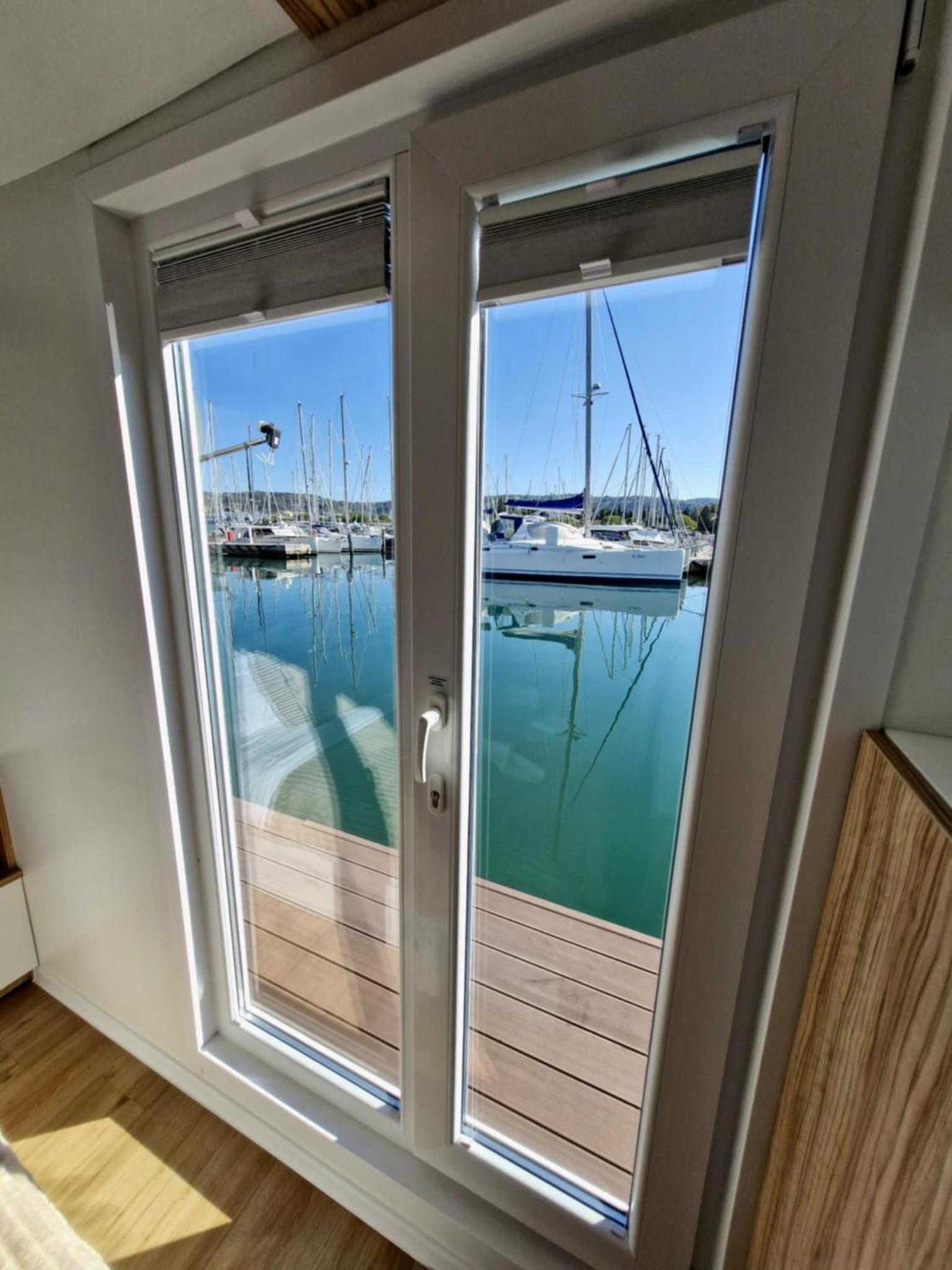 Luxury Floating Sea House Star Line - with Jacuzzi - Marina Portorož