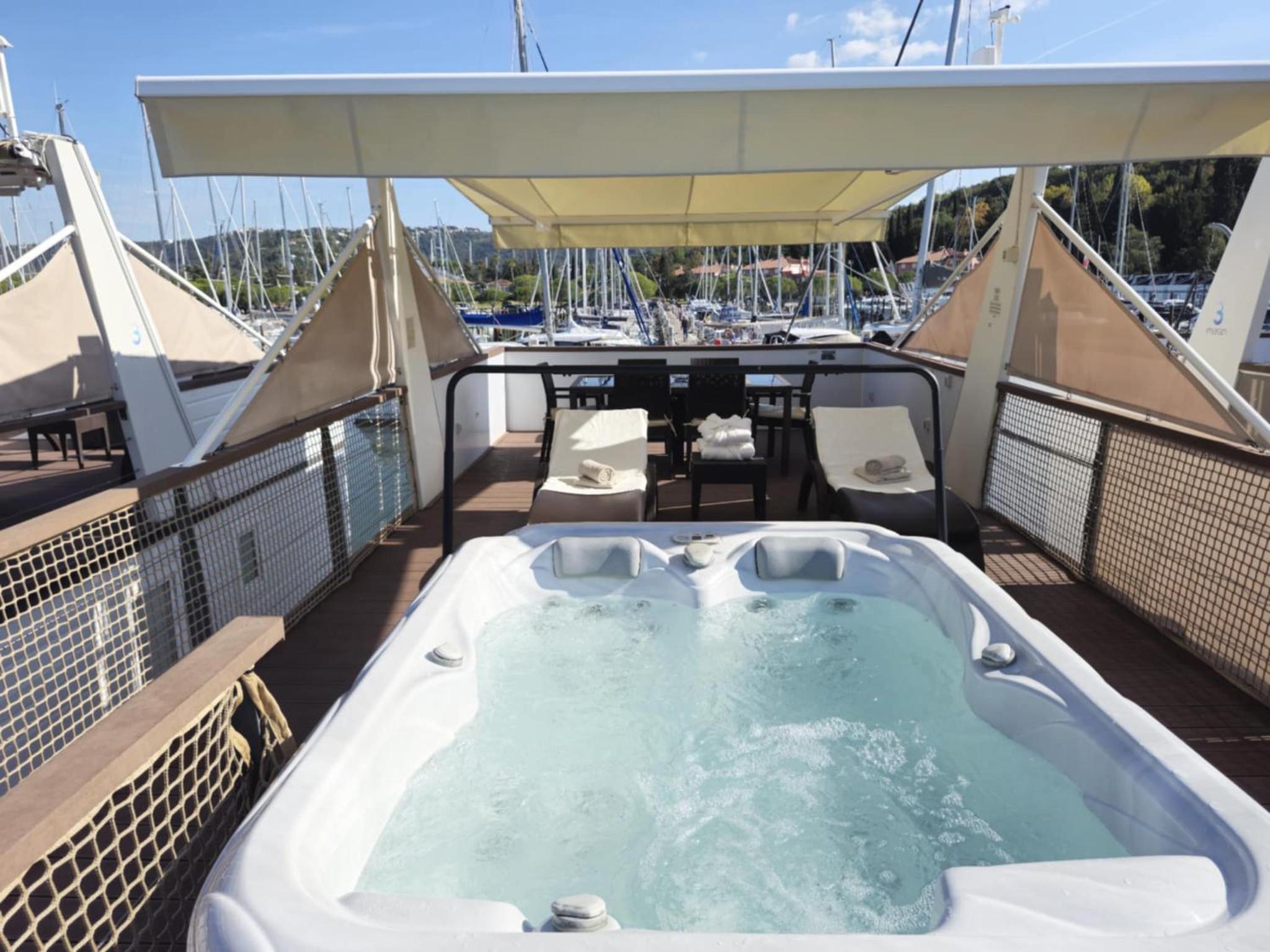 Luxury Floating Sea House Star Line - with Jacuzzi - Marina Portorož