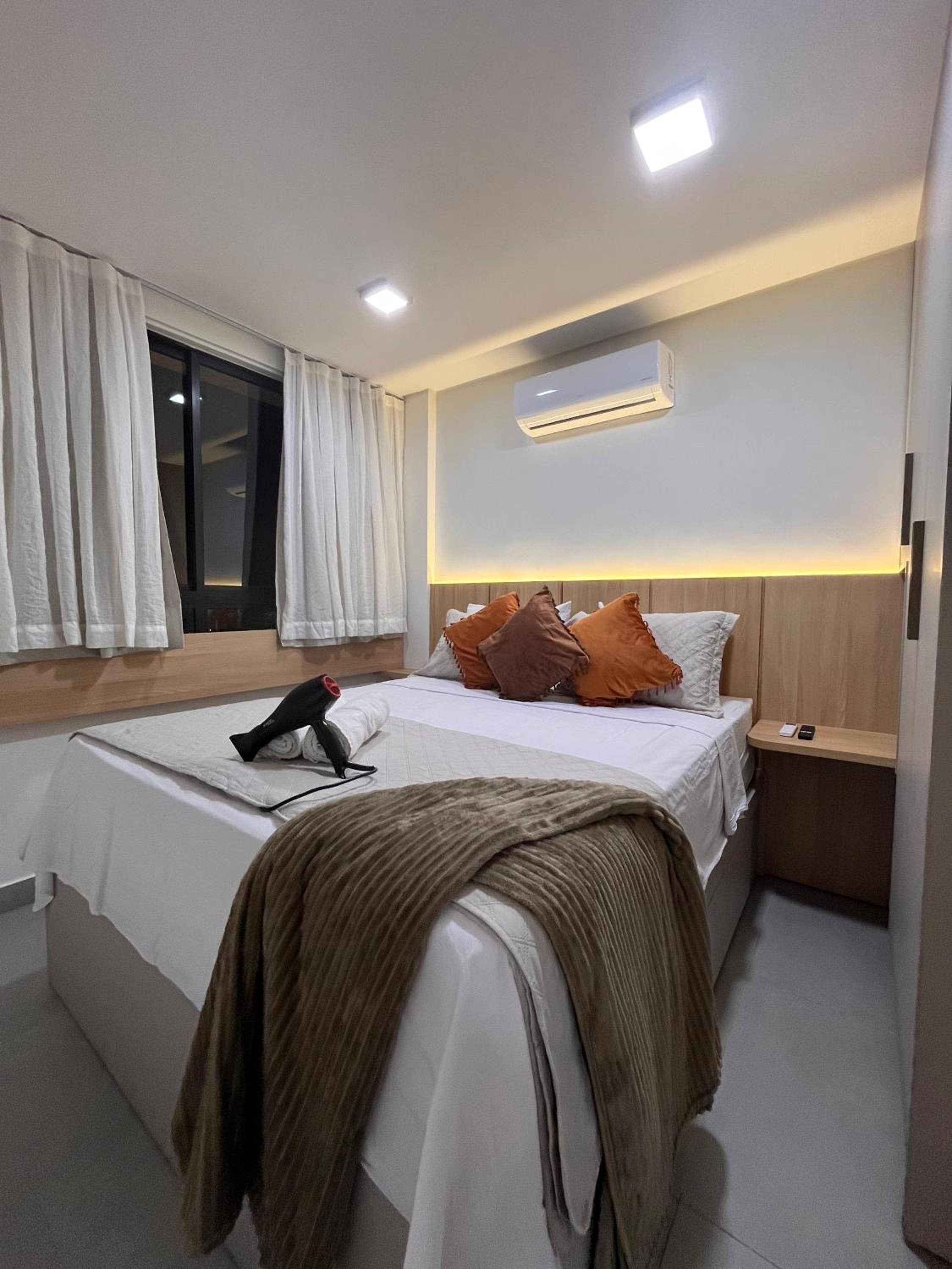 Premium Central 4mim a pé da praia flat completo climatizado