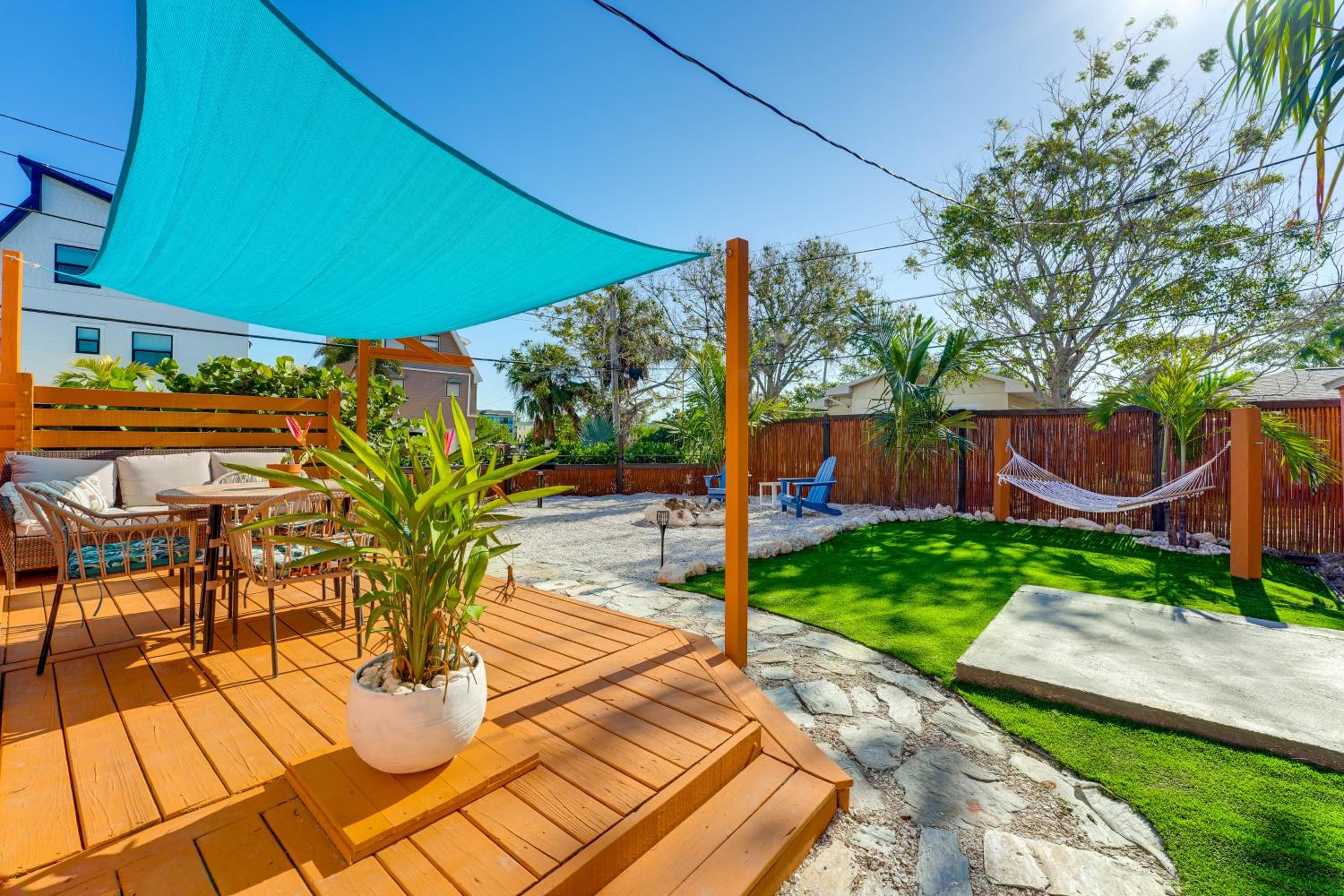 1 Block to Treasure Island Beach Gem with Hot Tub