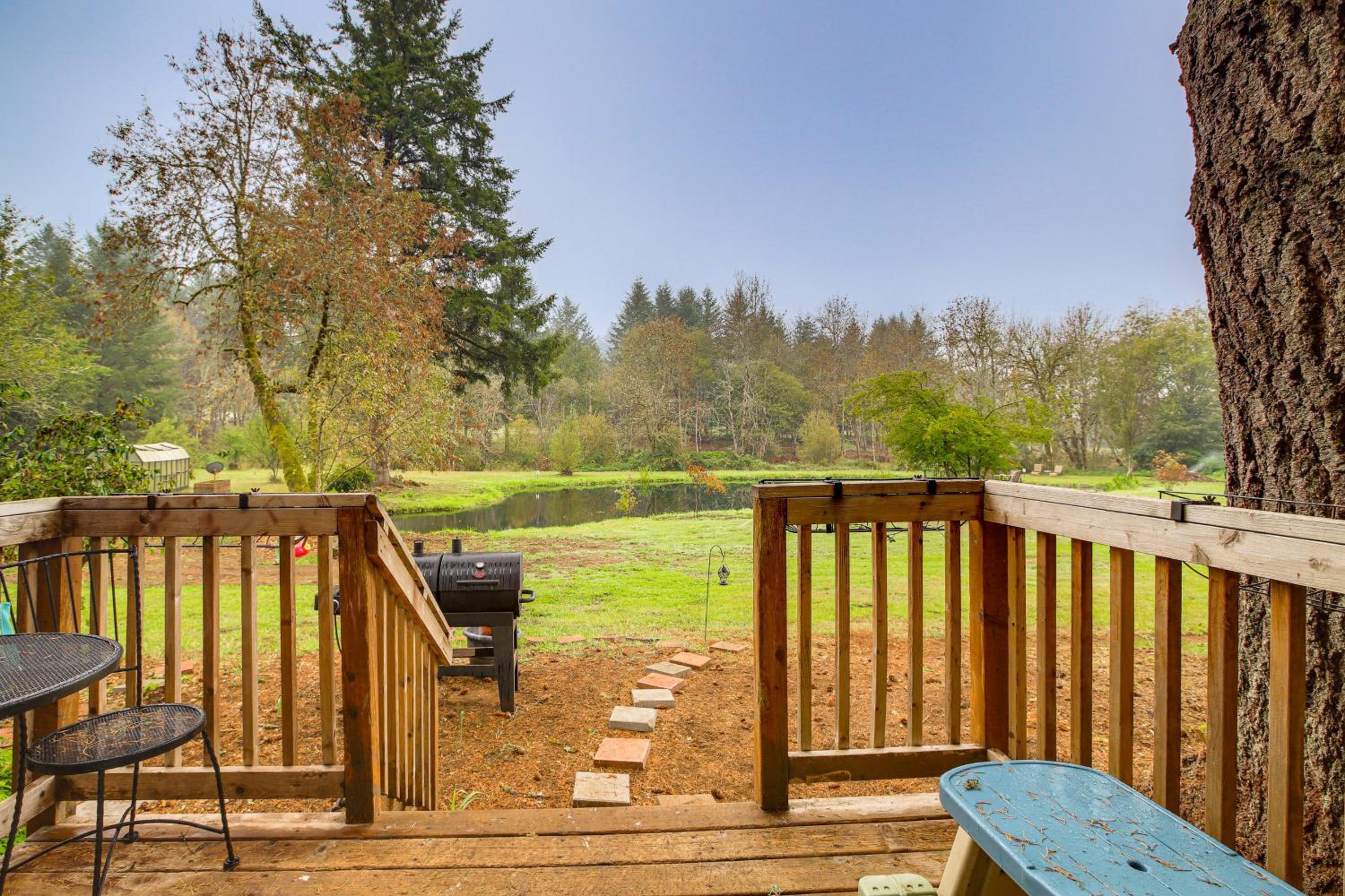 3 Acres! Spacious Waterfront Home in Amboy