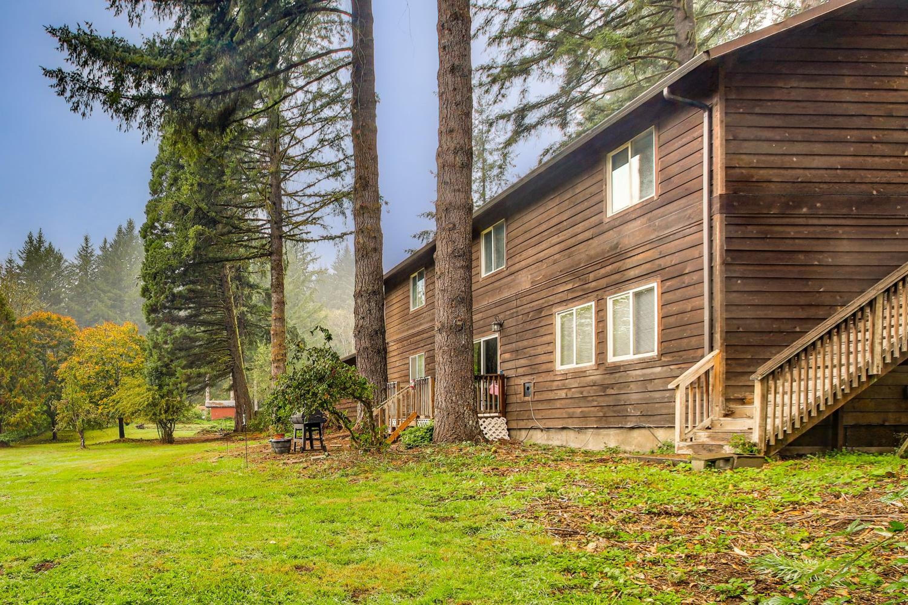3 Acres! Spacious Waterfront Home in Amboy