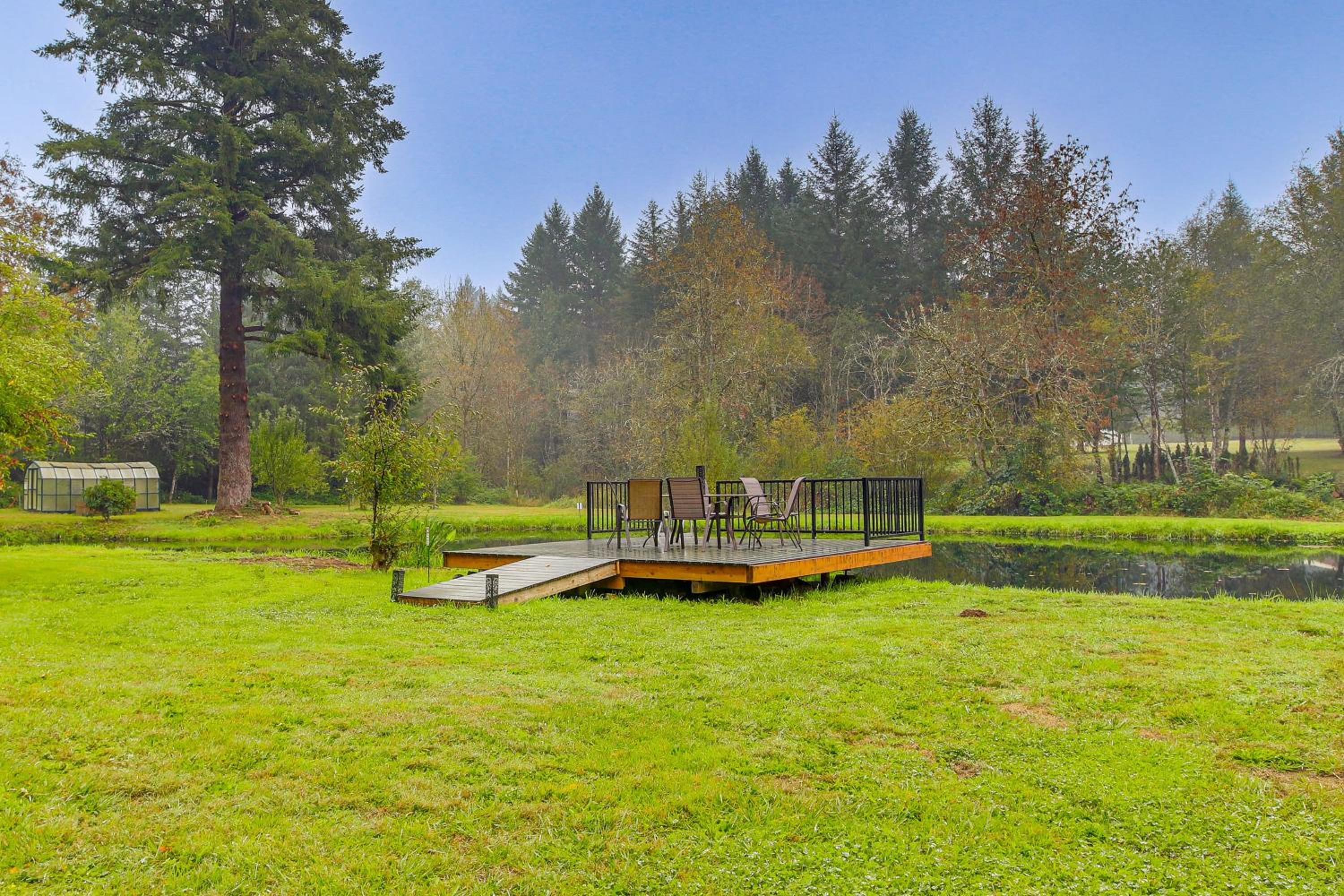 3 Acres! Spacious Waterfront Home in Amboy
