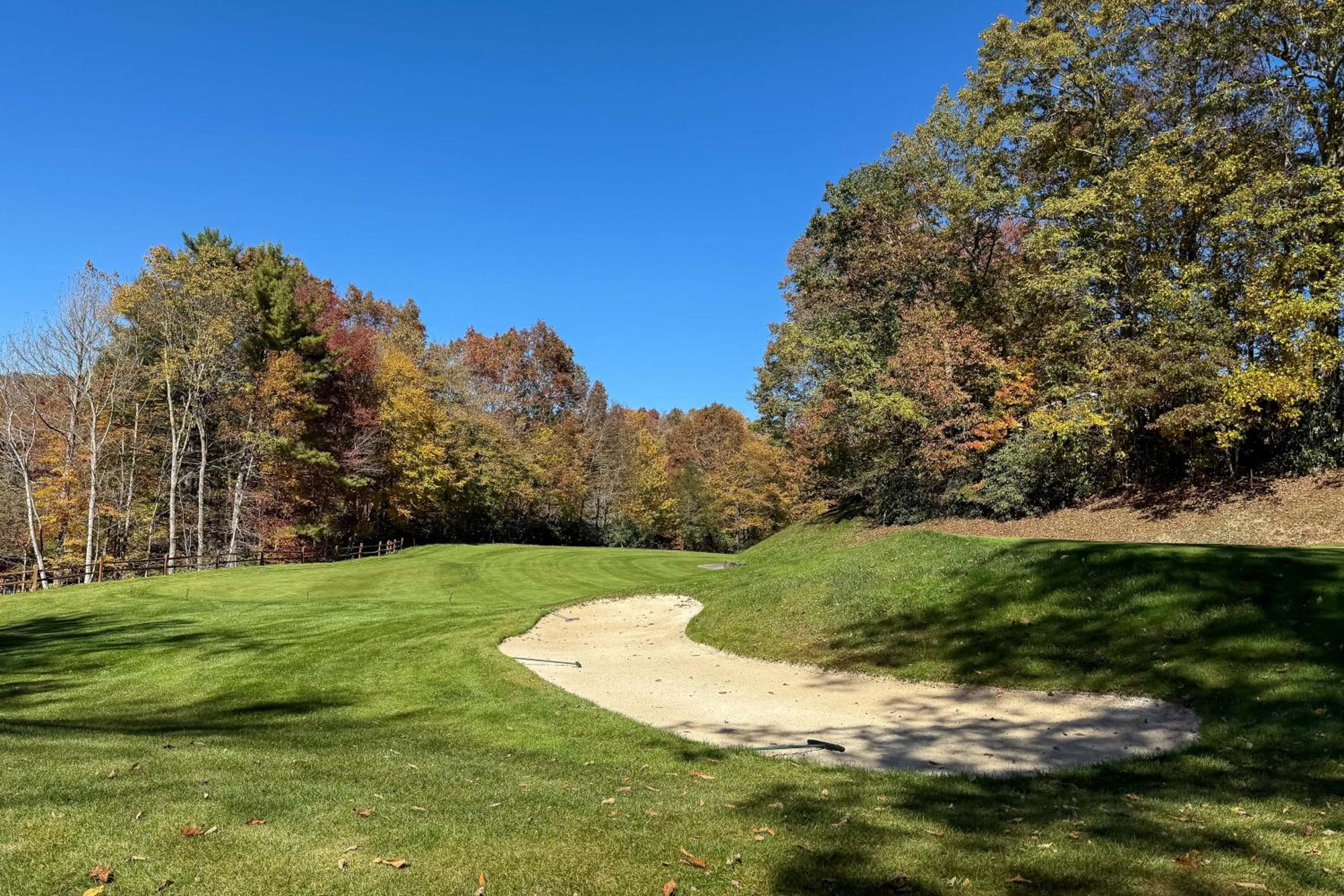 Woodland Gem with Pool Access Linville Land Harbor