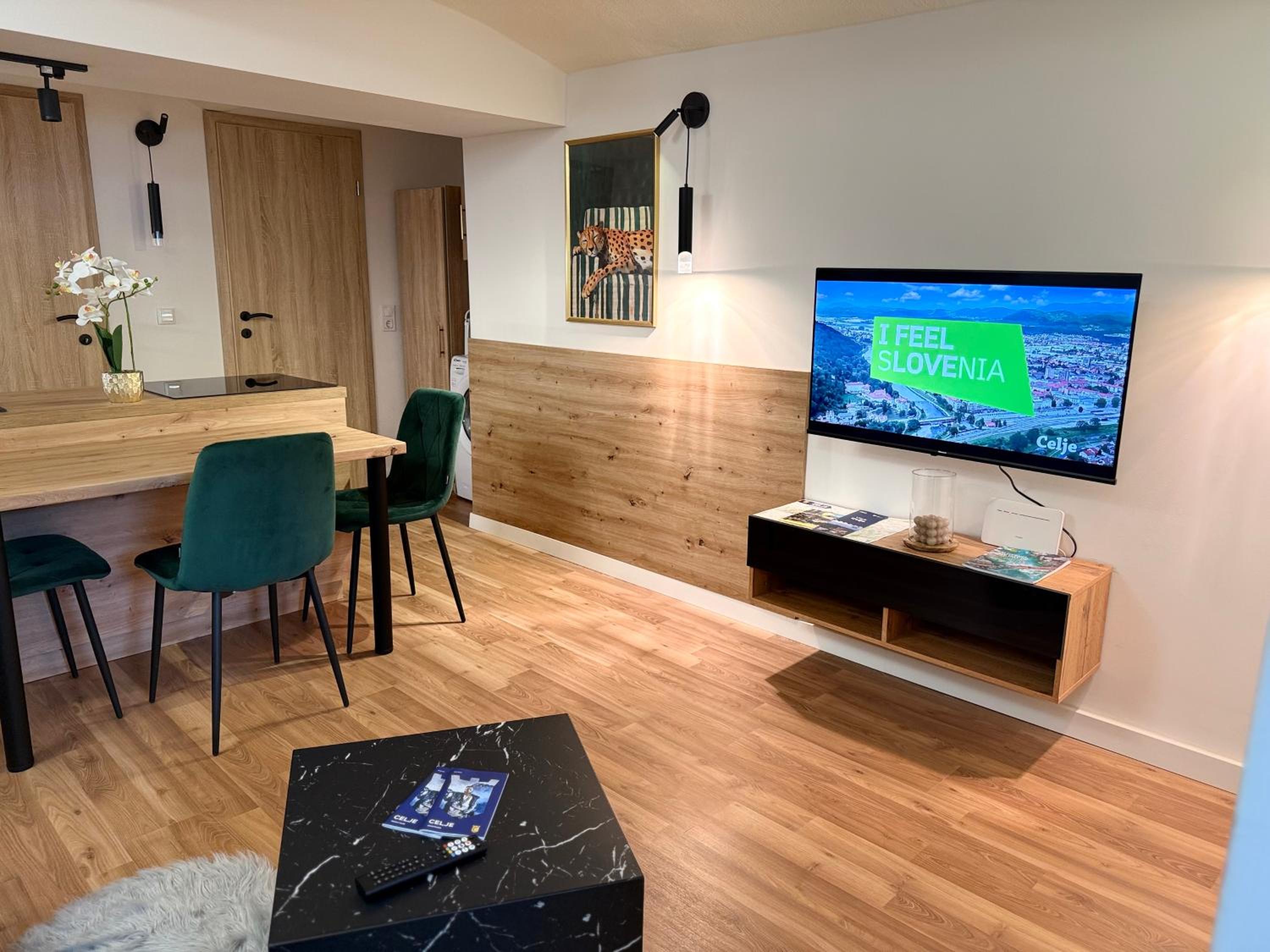 URBAN BASE CELJE Apartment with FREE Parking & Terrace