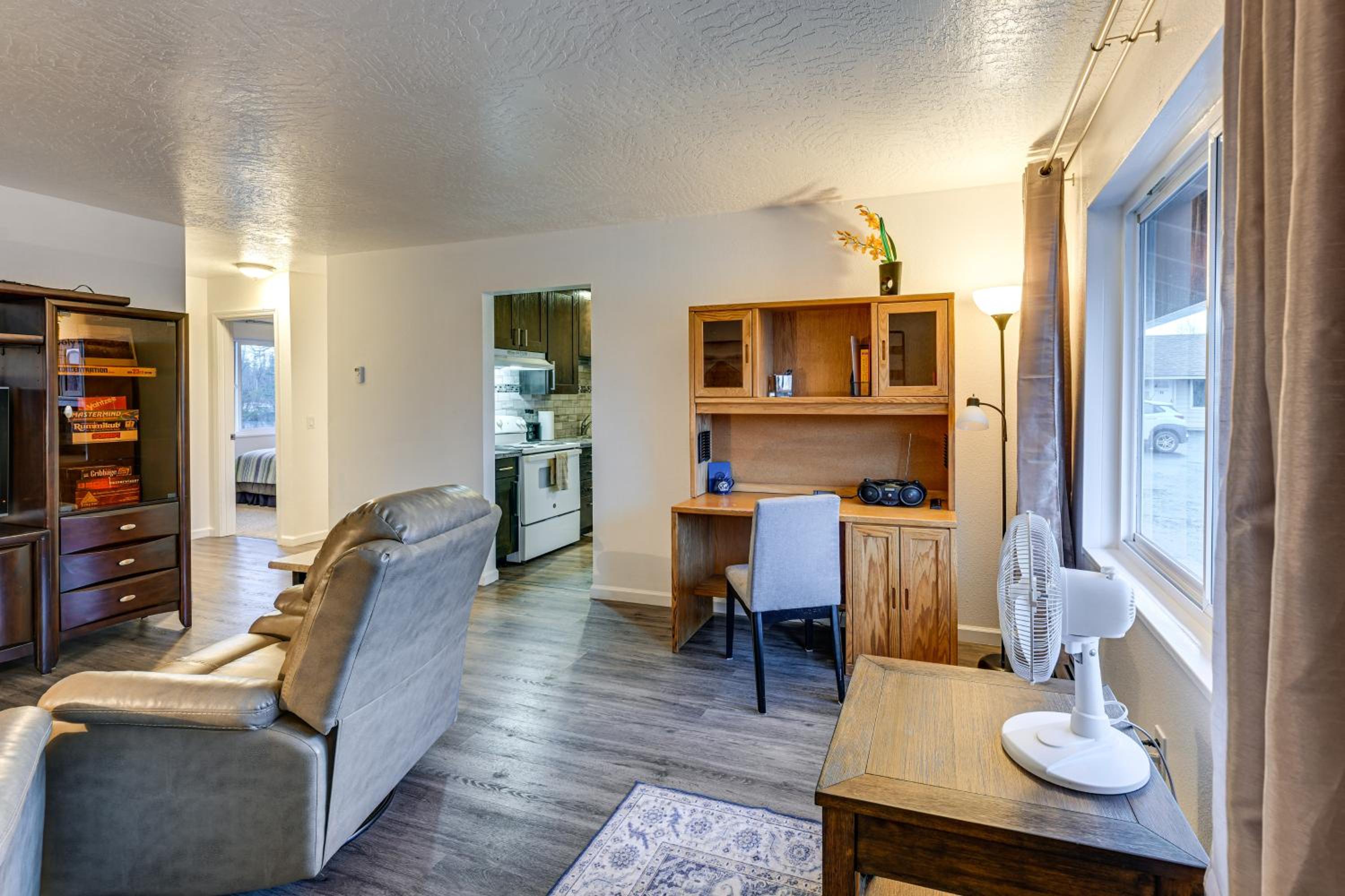 Comfort and Convenience! Apt in Central Soldotna