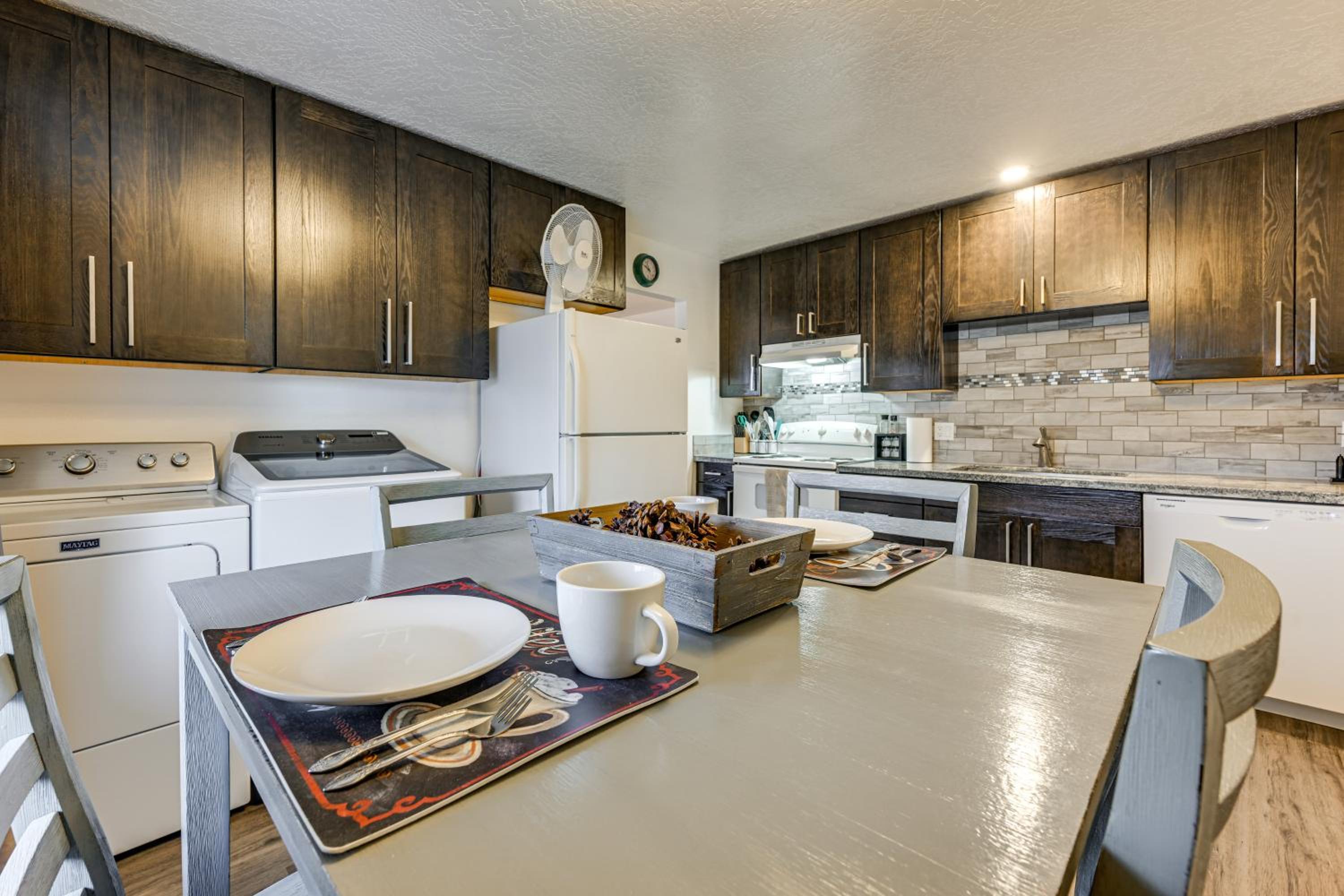Comfort and Convenience! Apt in Central Soldotna