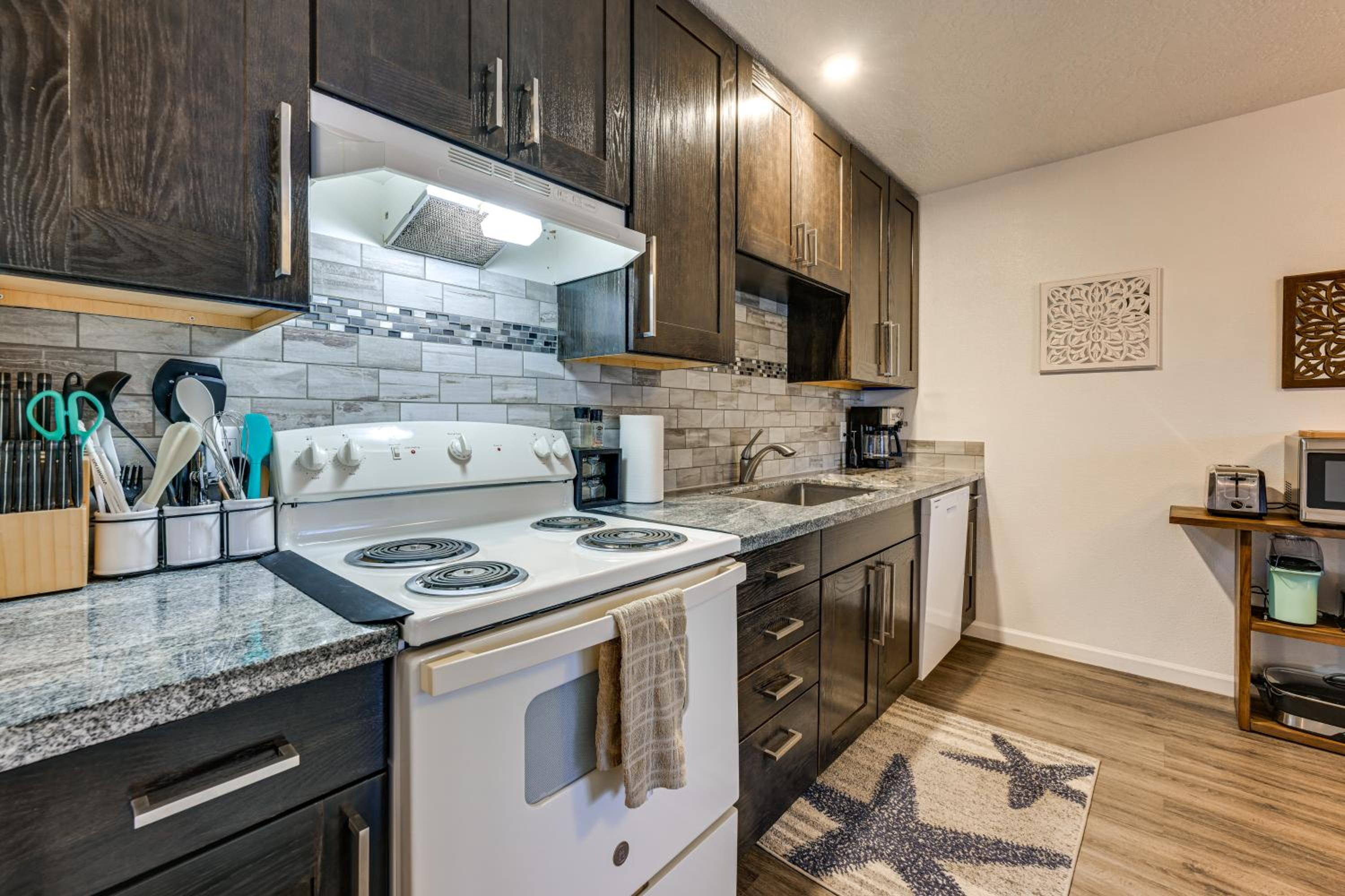 Comfort and Convenience! Apt in Central Soldotna