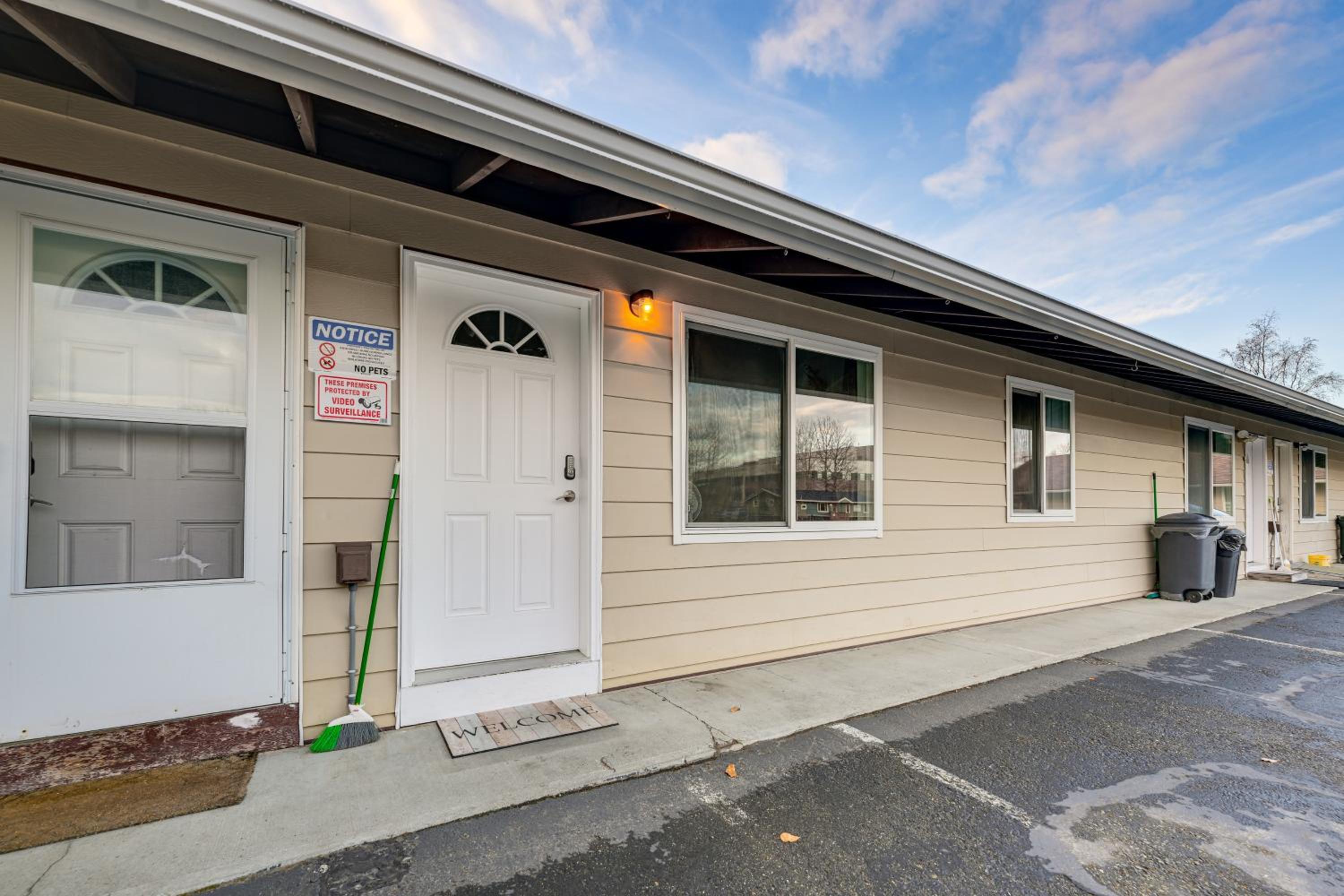 Comfort and Convenience! Apt in Central Soldotna