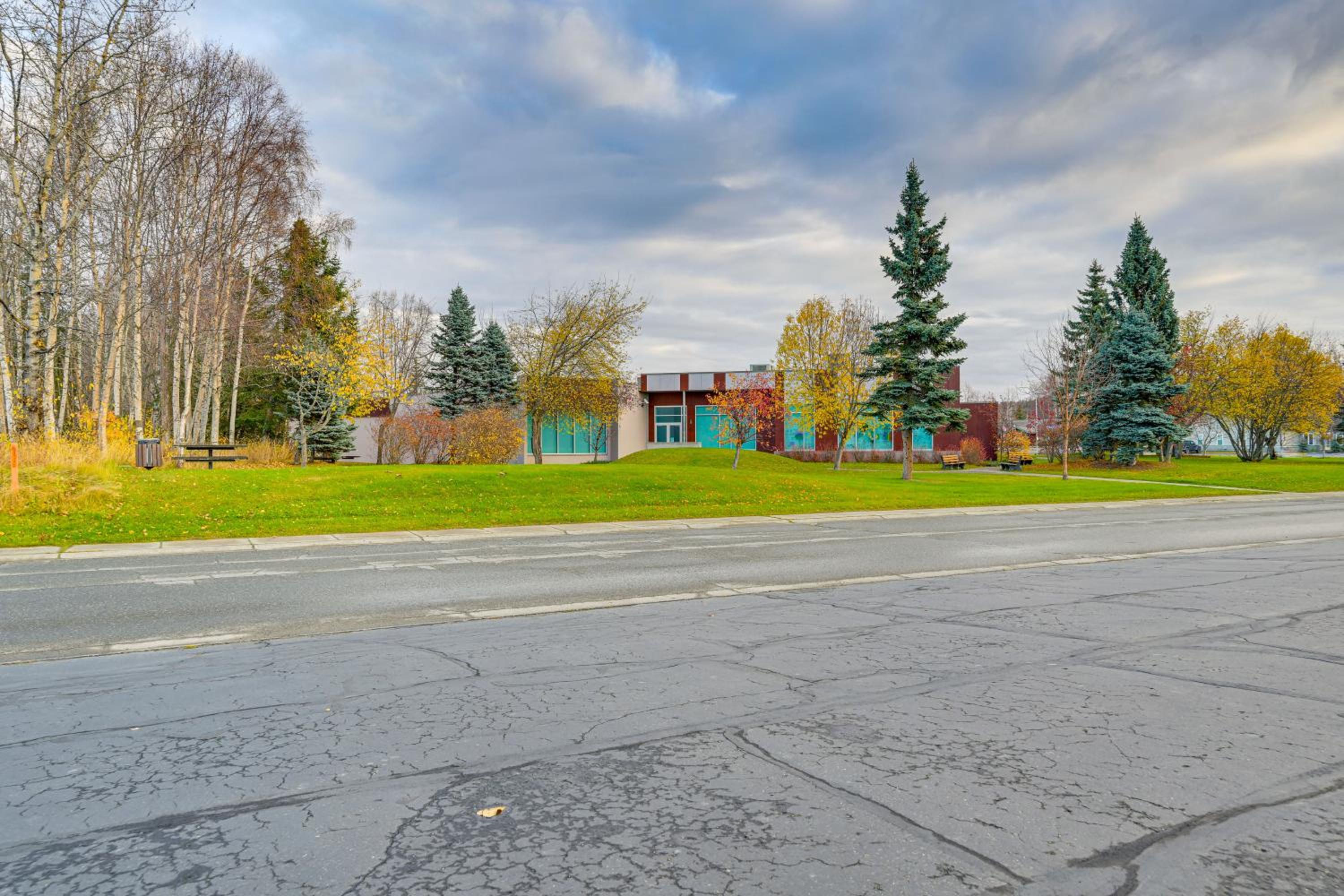 Comfort and Convenience! Apt in Central Soldotna