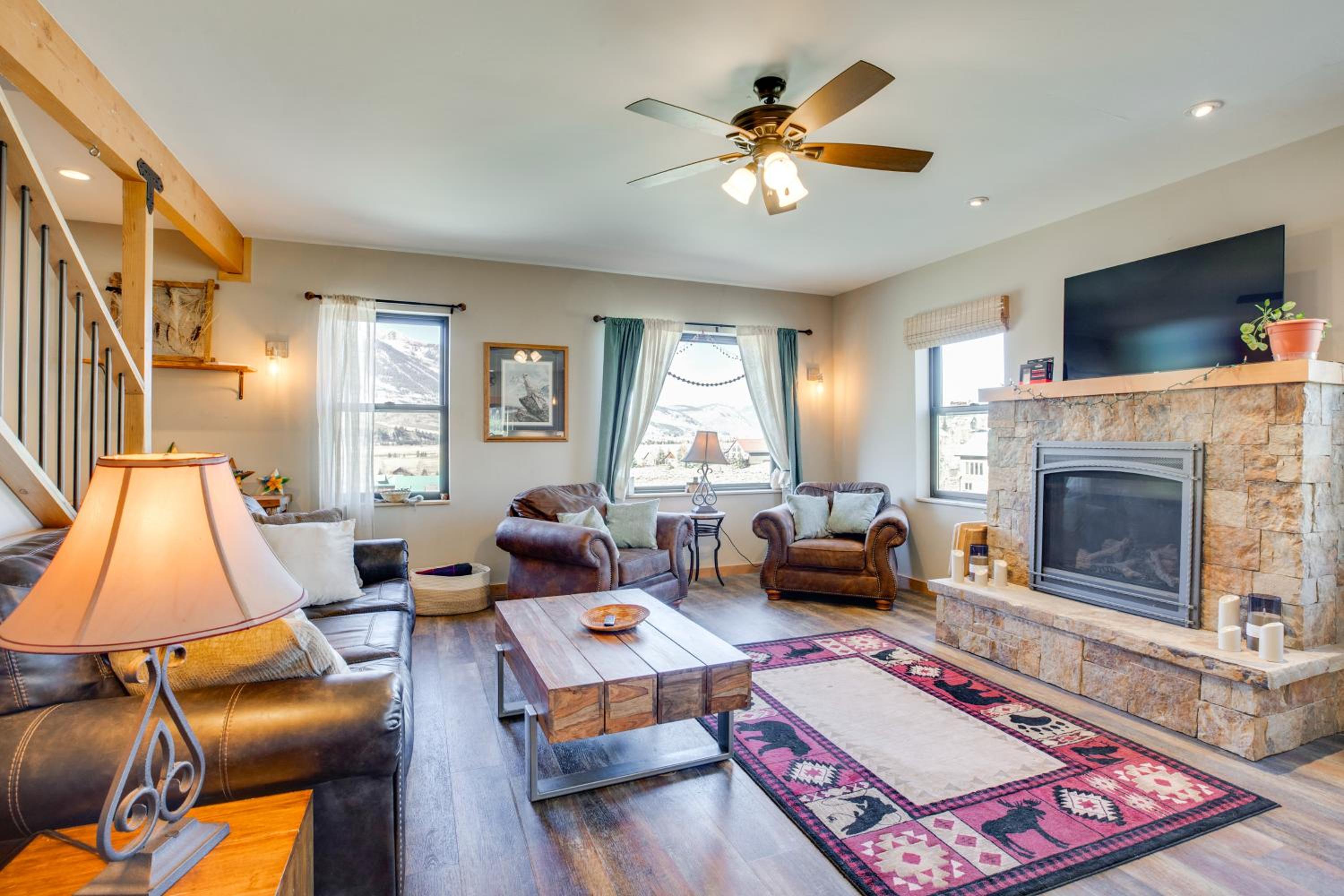 10 Mi to Slopes! Mtn-View Crested Butte Retreat
