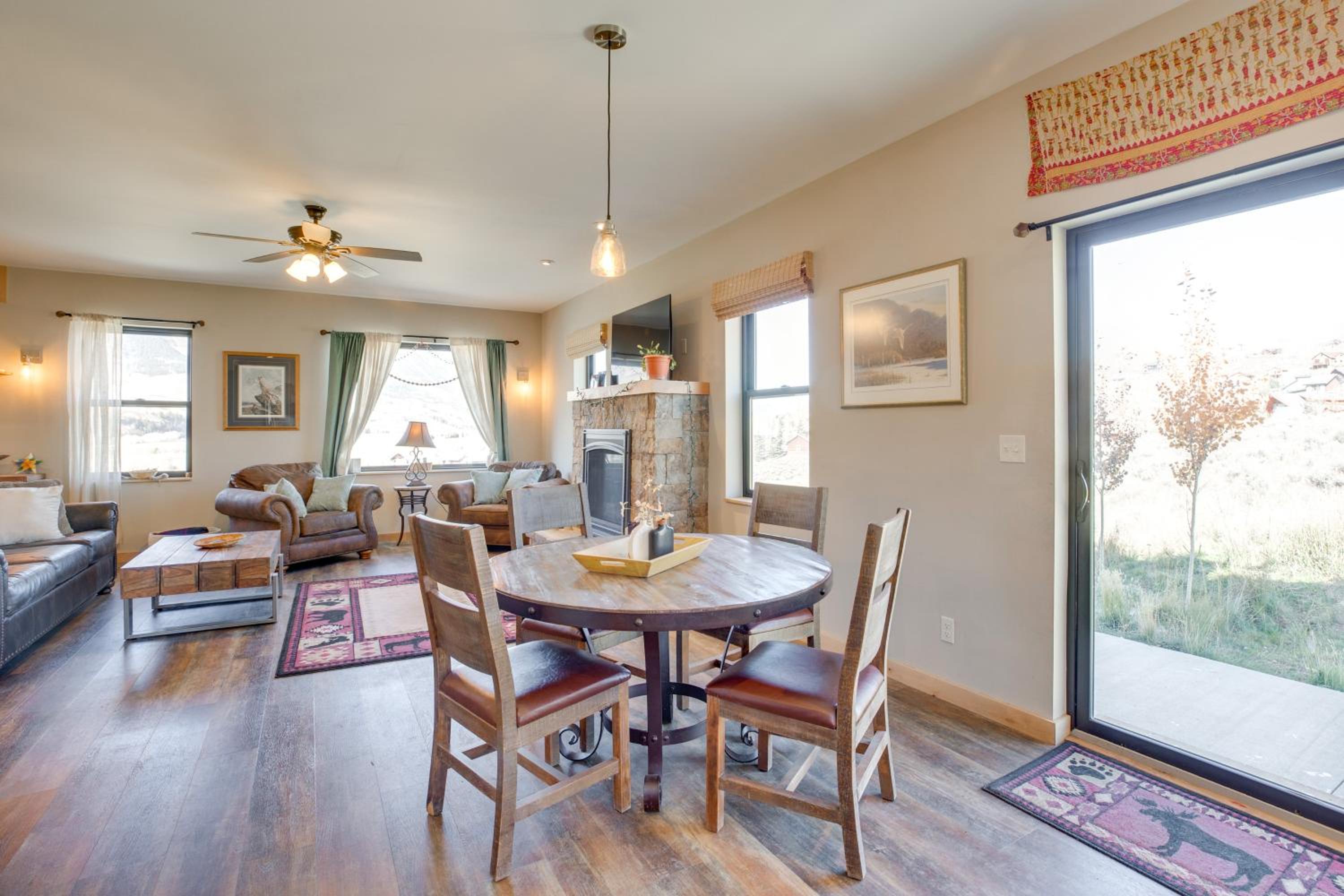 10 Mi to Slopes! Mtn-View Crested Butte Retreat