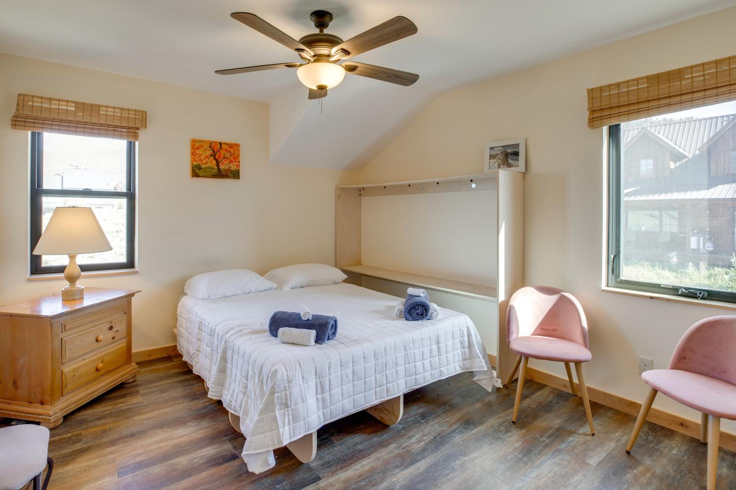 10 Mi to Slopes! Mtn-View Crested Butte Retreat