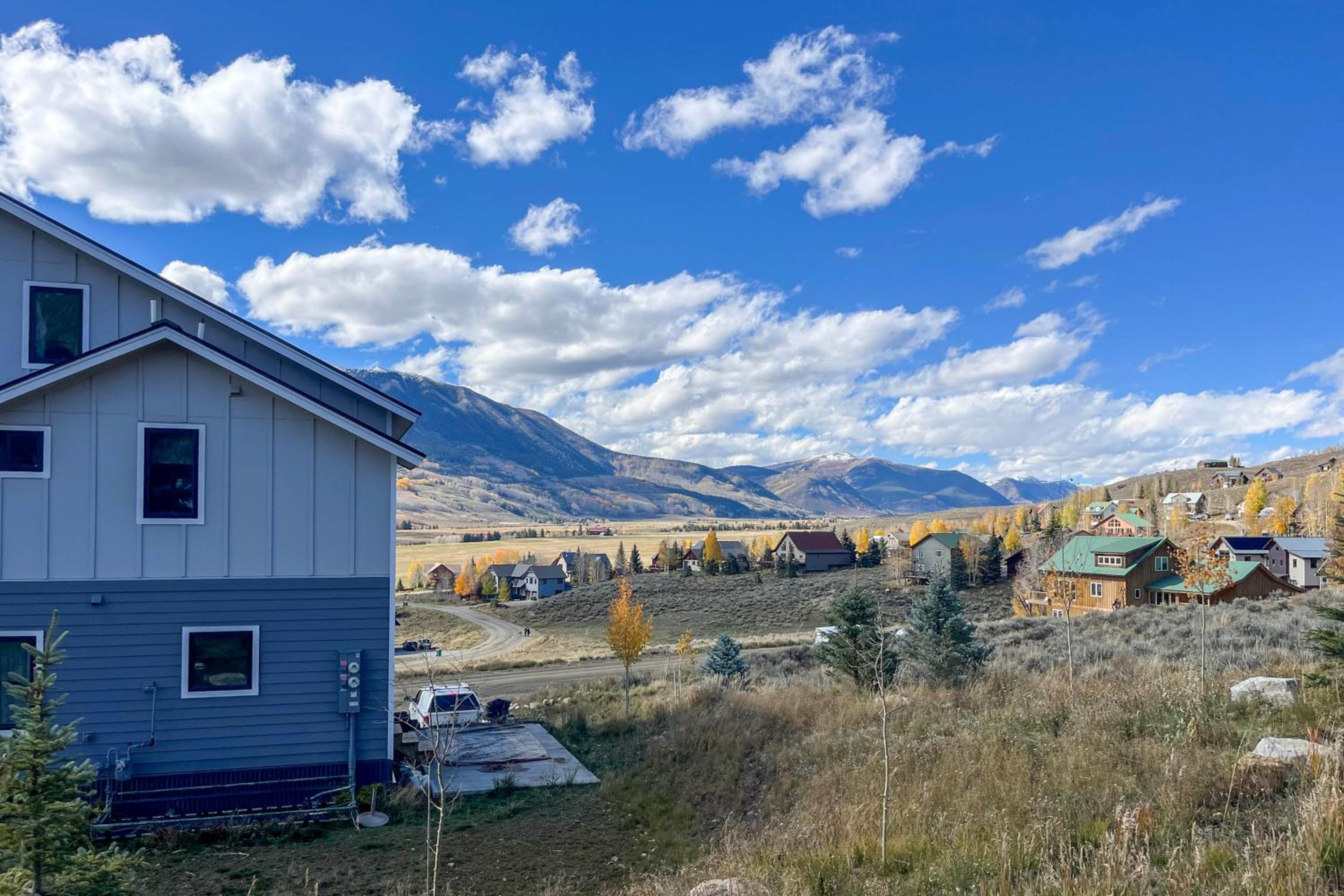 10 Mi to Slopes! Mtn-View Crested Butte Retreat