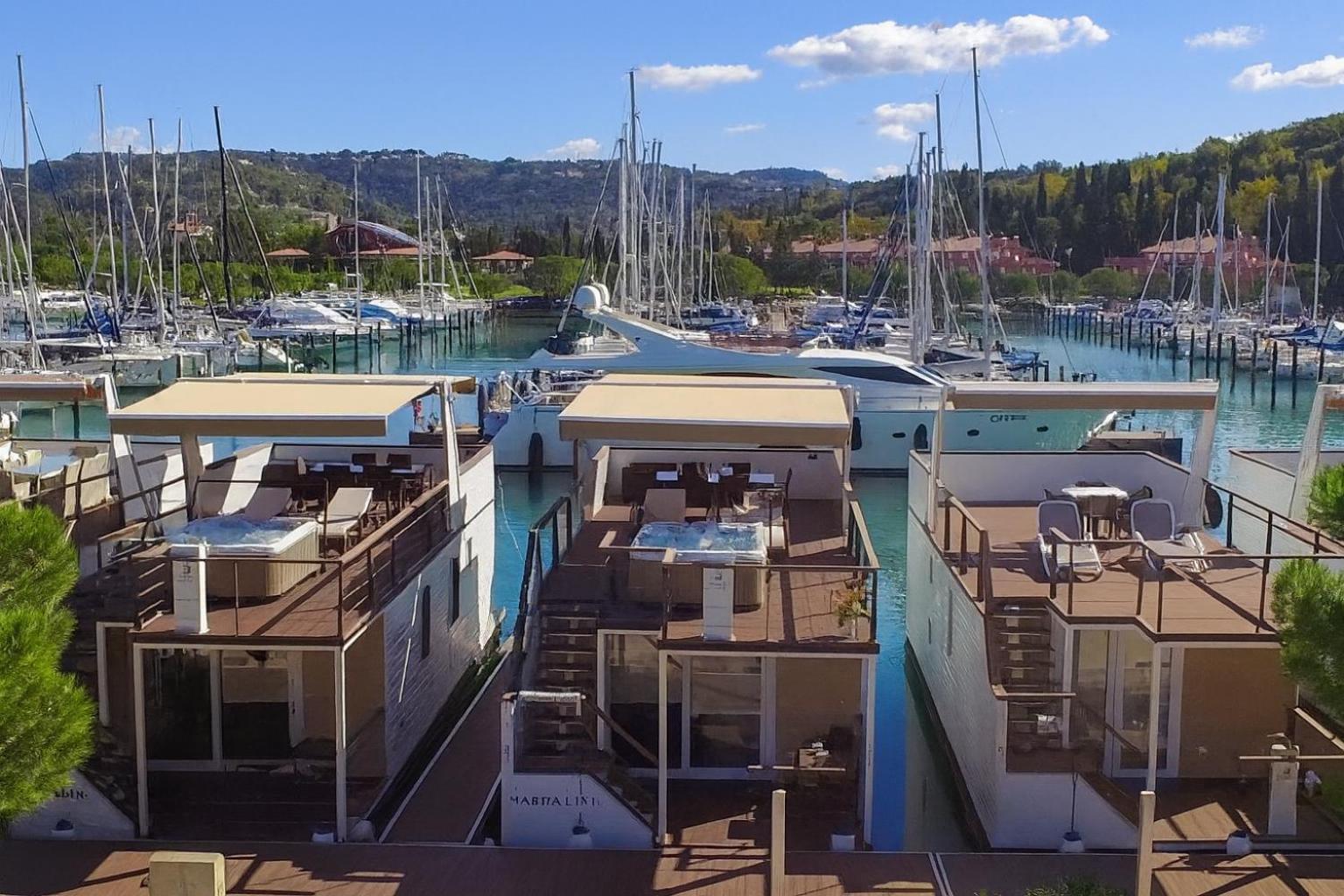 Luxury Floating Sea House Star Line - with Jacuzzi - Marina Portorož