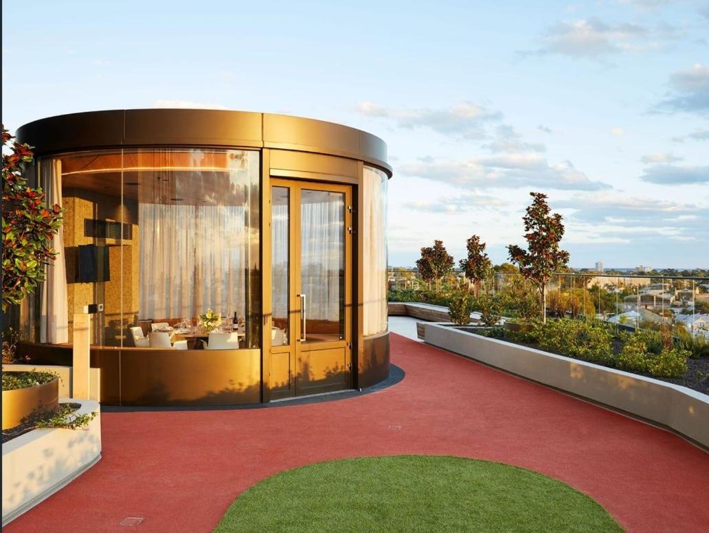 Deluxe apartments in the heart of South Melbourne