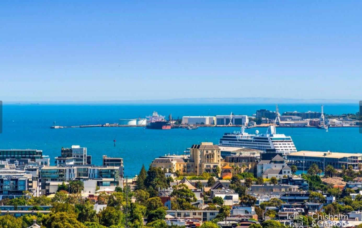 Deluxe apartments in the heart of South Melbourne
