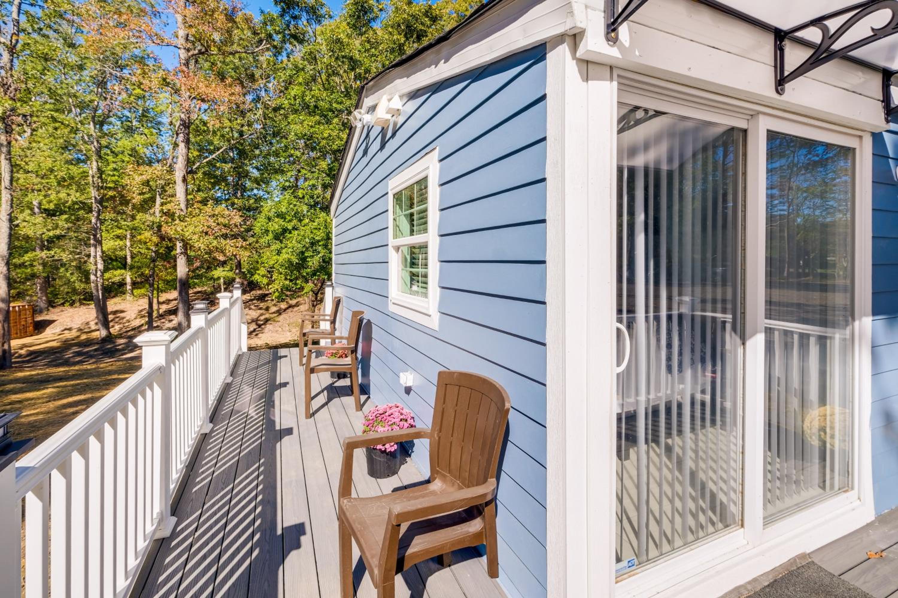 Walk to MIR Wooded Group Escape with Deck and Bar!